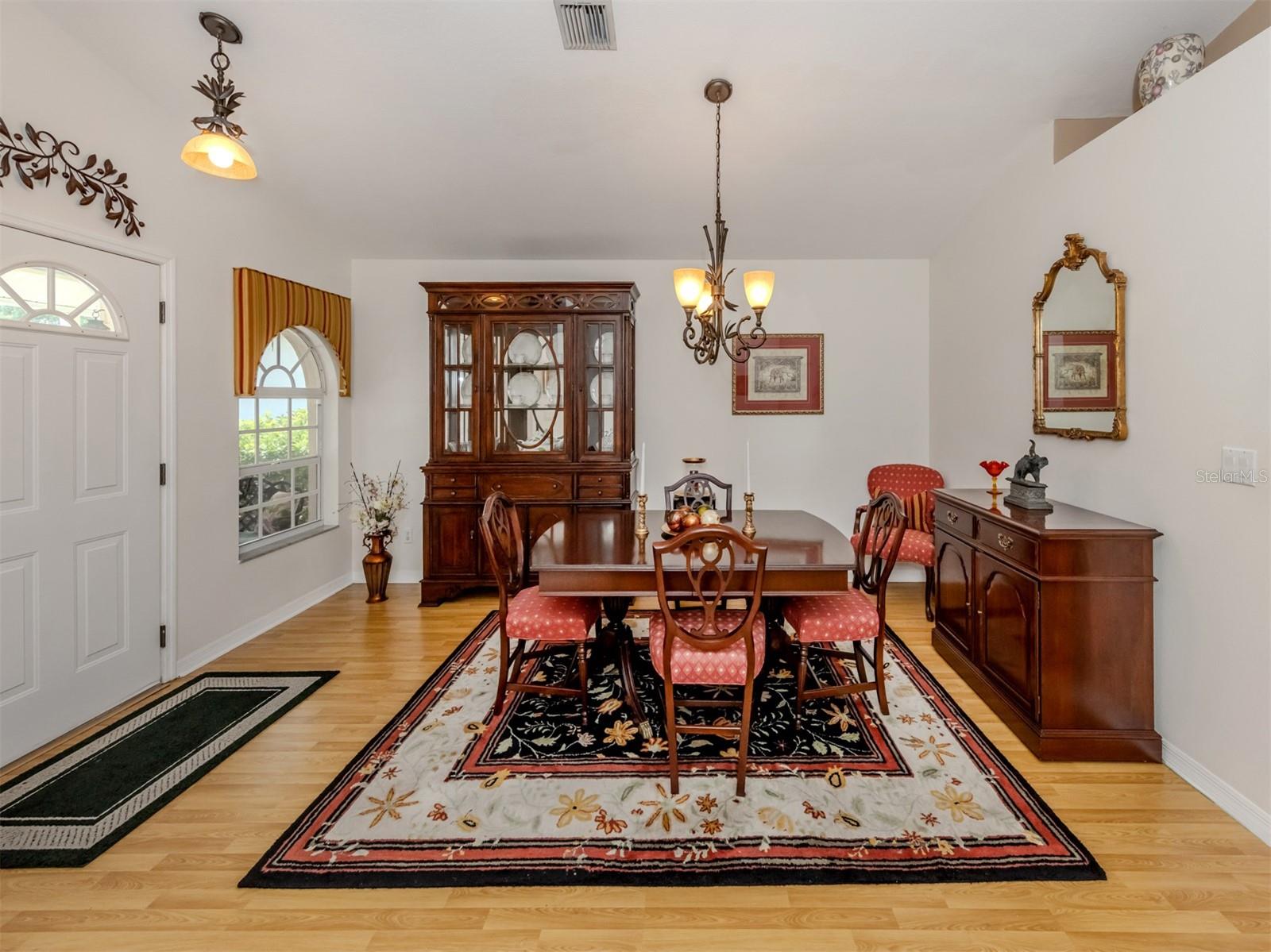 Image 6 of 72 For 1531 Belfry Drive