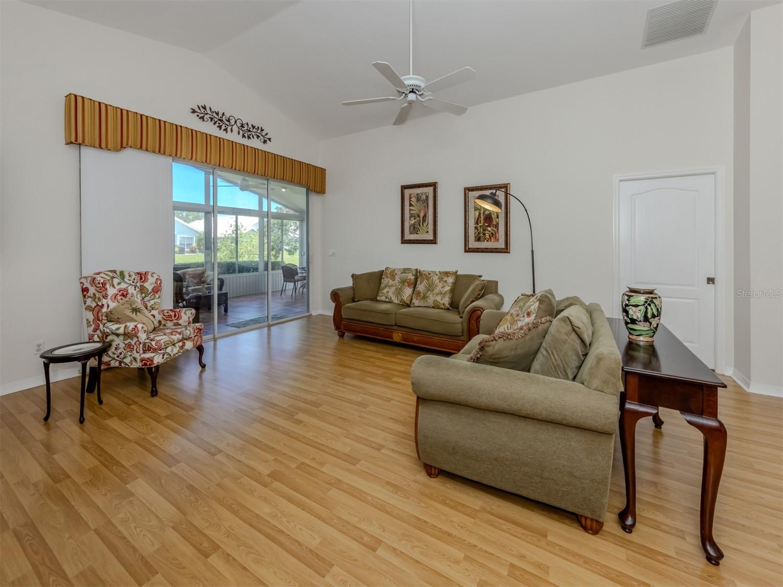 Image 9 of 72 For 1531 Belfry Drive