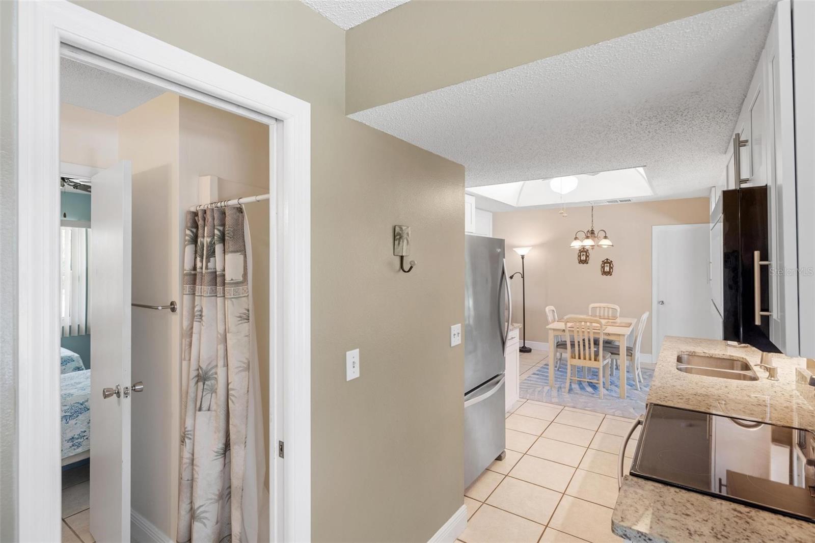 Image 16 of 46 For 10444 Willmington Boulevard