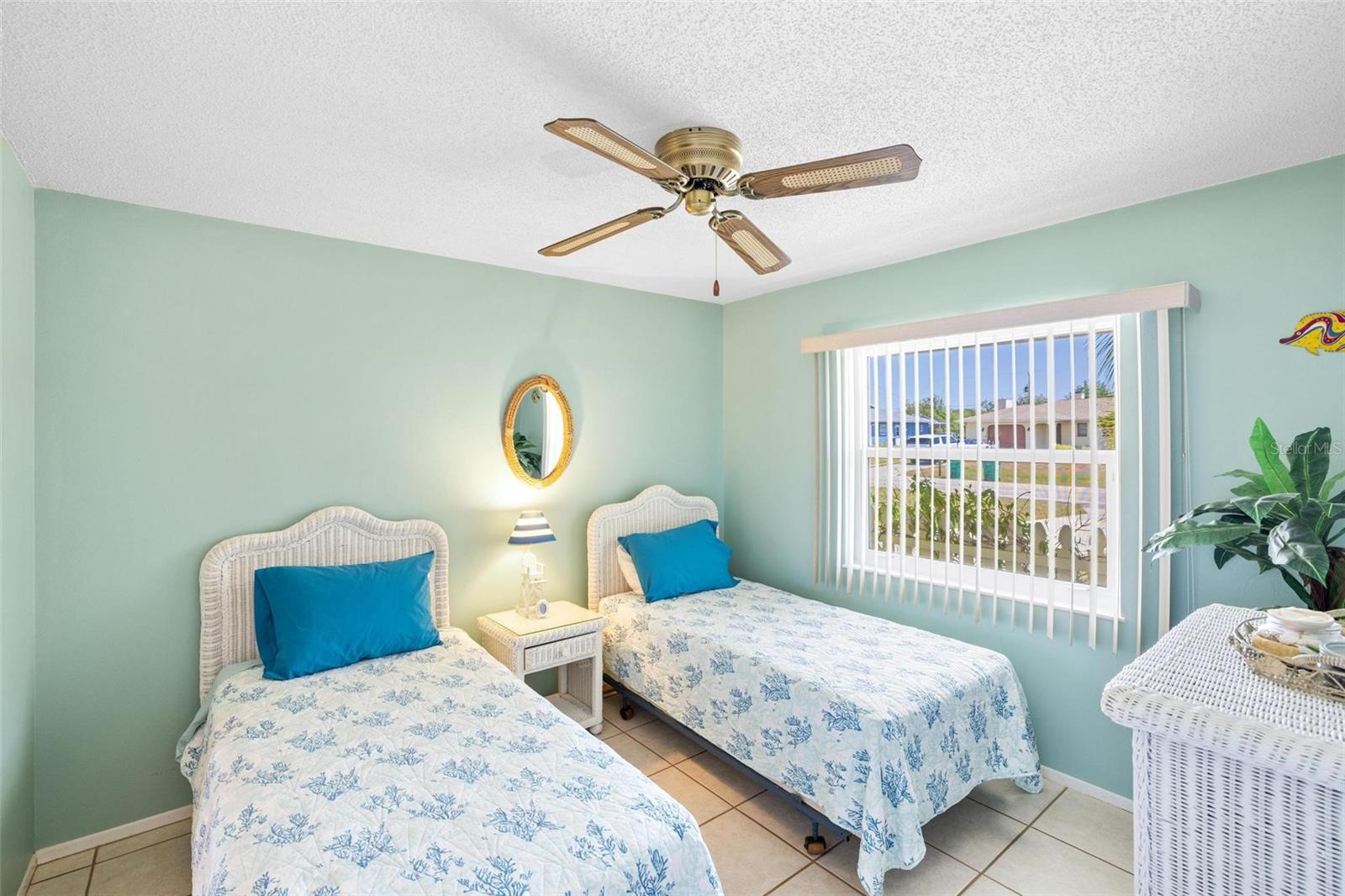 Image 18 of 46 For 10444 Willmington Boulevard