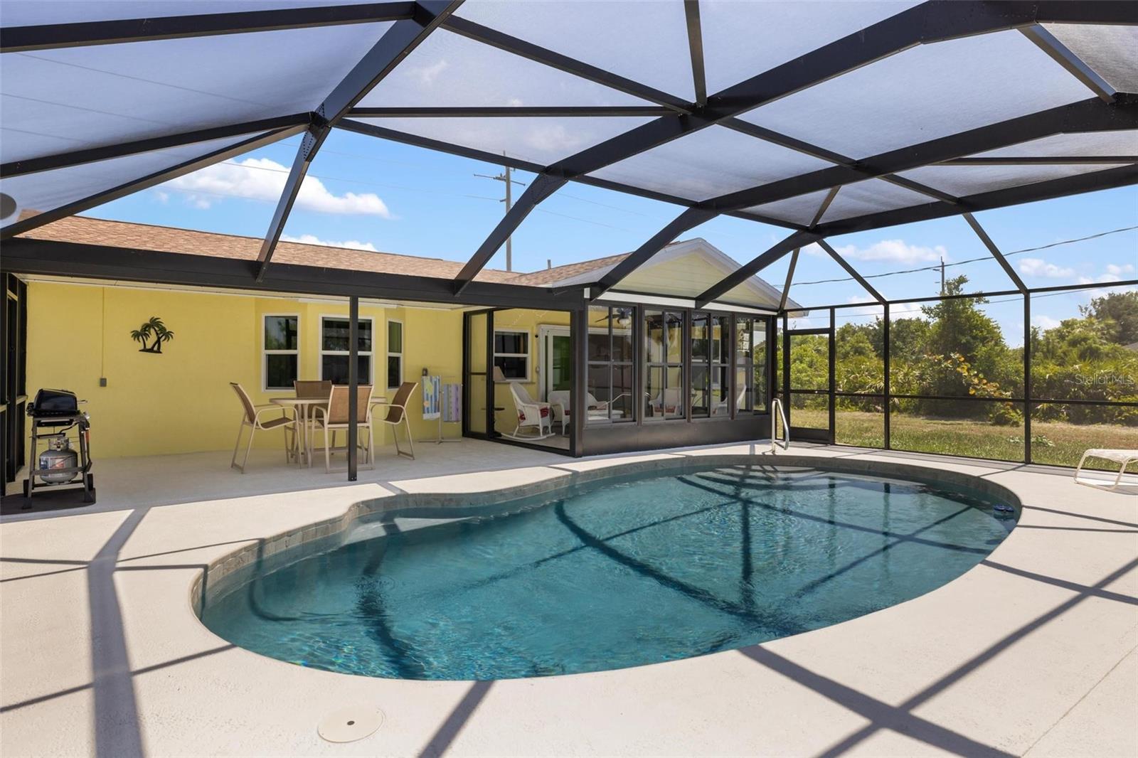 Image 33 of 46 For 10444 Willmington Boulevard