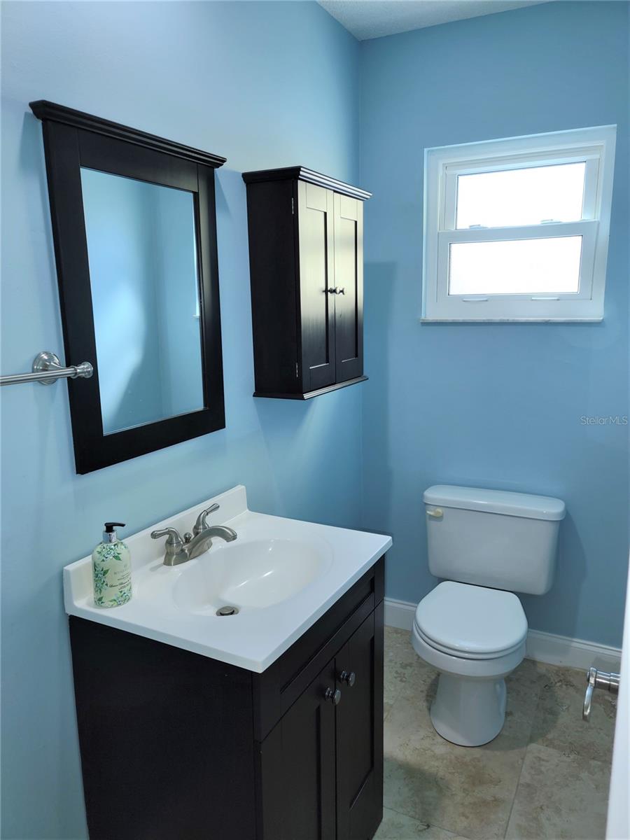 Image 23 of 67 For 805 Laguna Drive