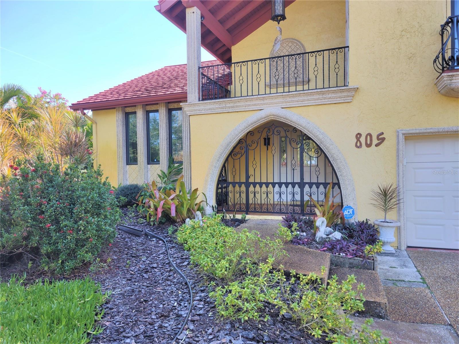 Image 4 of 67 For 805 Laguna Drive