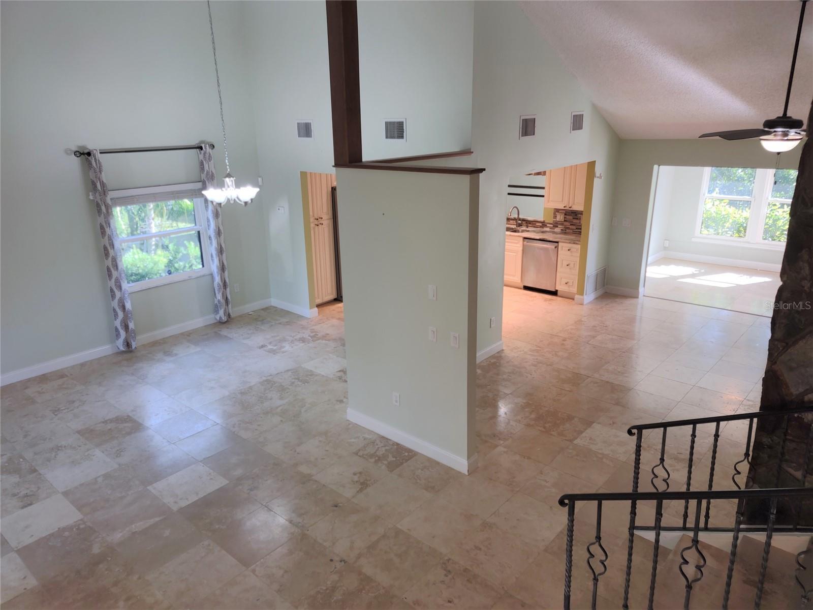 Image 43 of 67 For 805 Laguna Drive