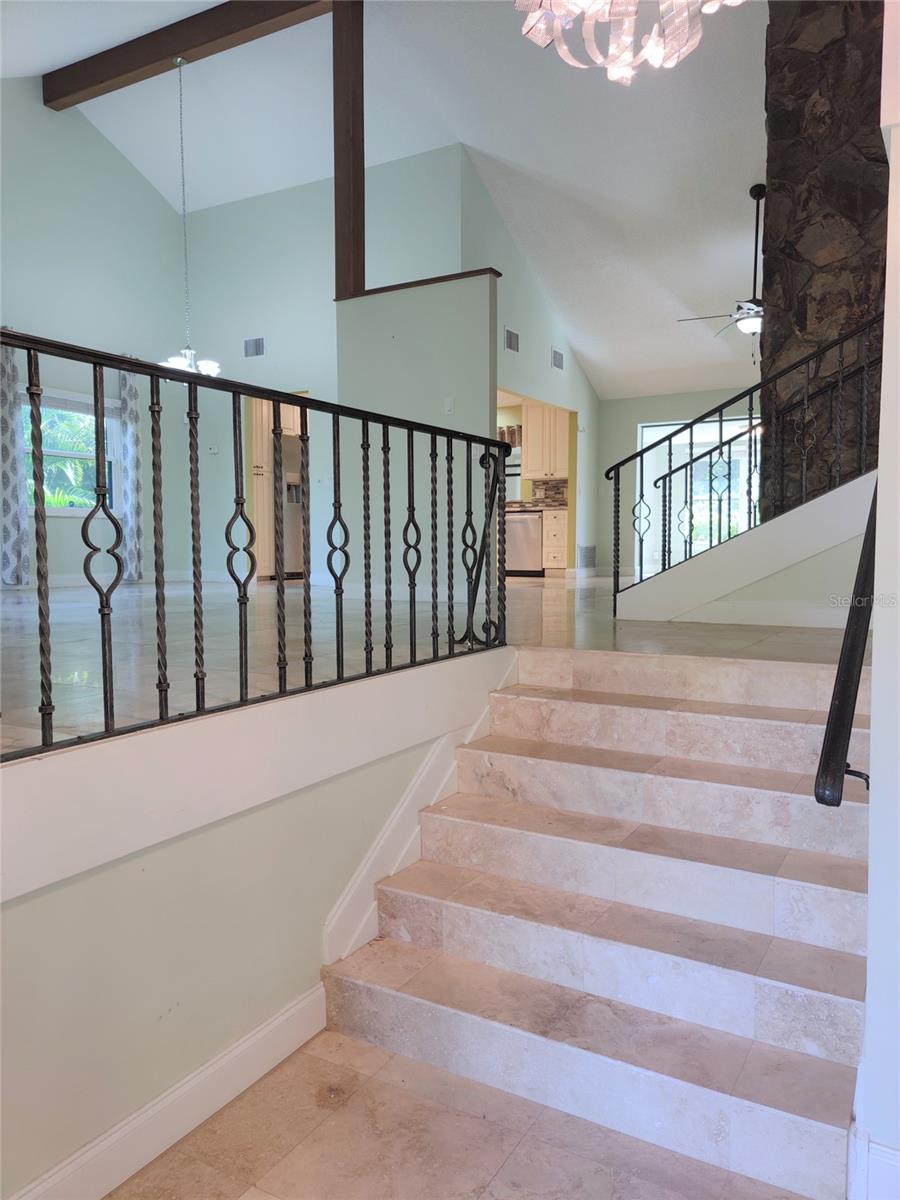 Image 5 of 67 For 805 Laguna Drive