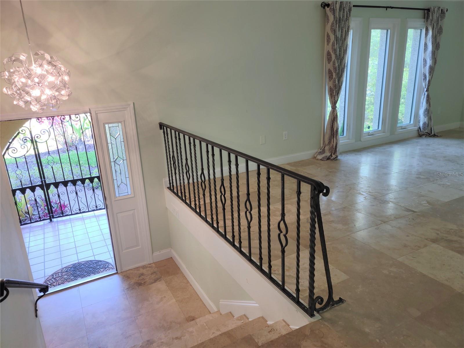 Image 6 of 67 For 805 Laguna Drive