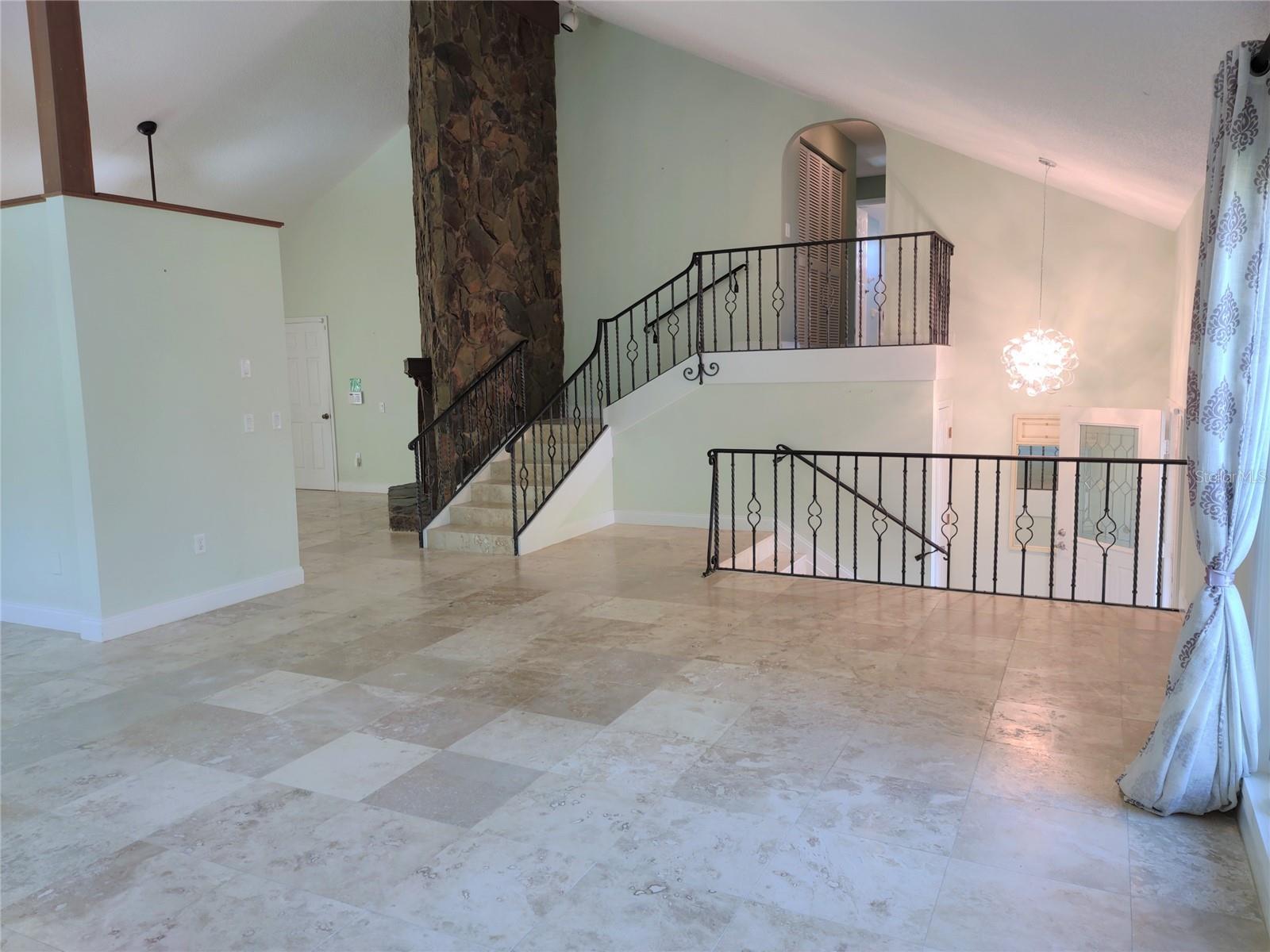 Image 8 of 67 For 805 Laguna Drive