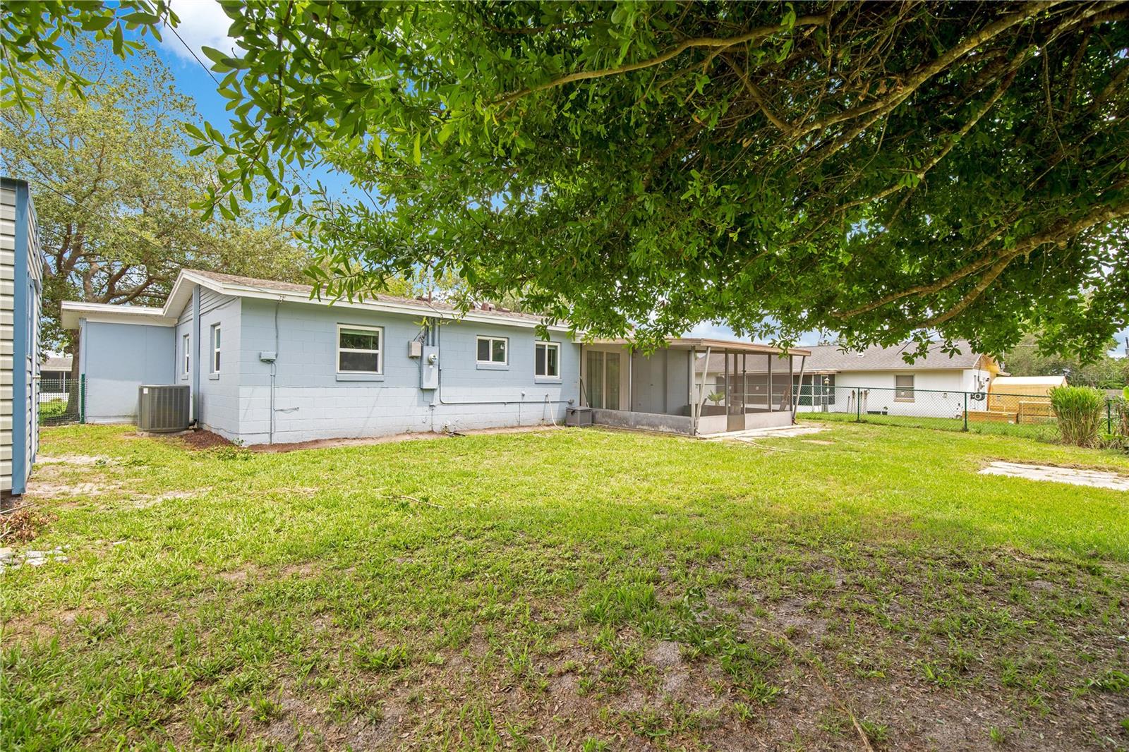 Image 21 of 31 For 1132 Crescent Drive