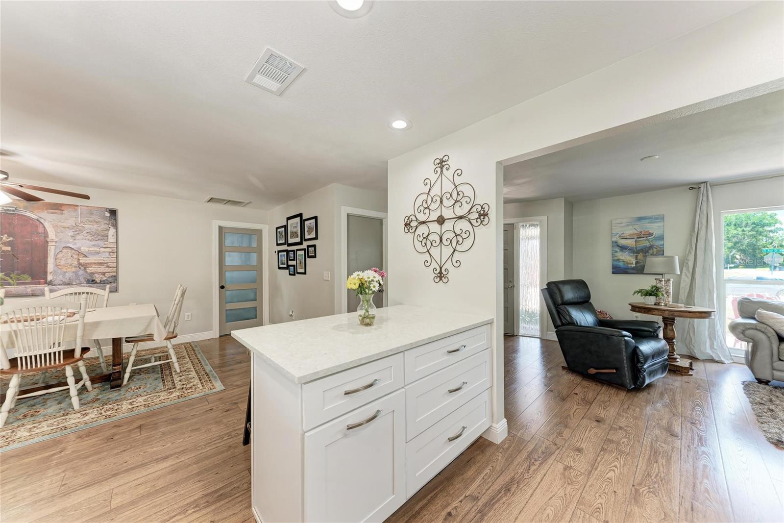 Image 14 of 54 For 5207 5th Avenue Drive Nw