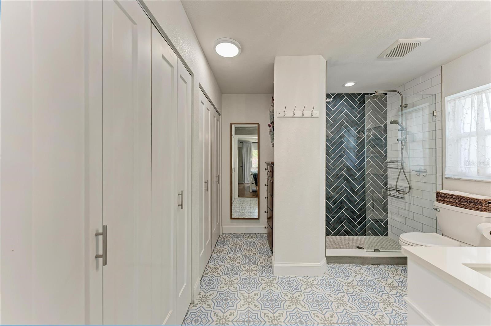 Image 23 of 54 For 5207 5th Avenue Drive Nw