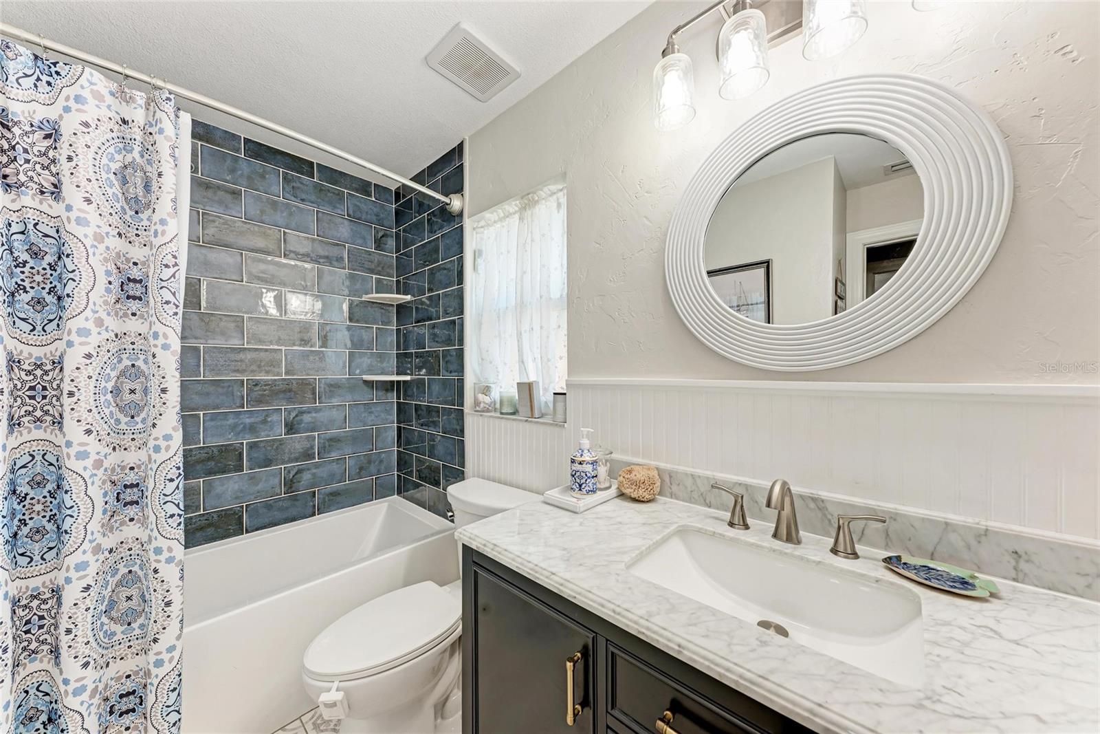 Image 34 of 54 For 5207 5th Avenue Drive Nw