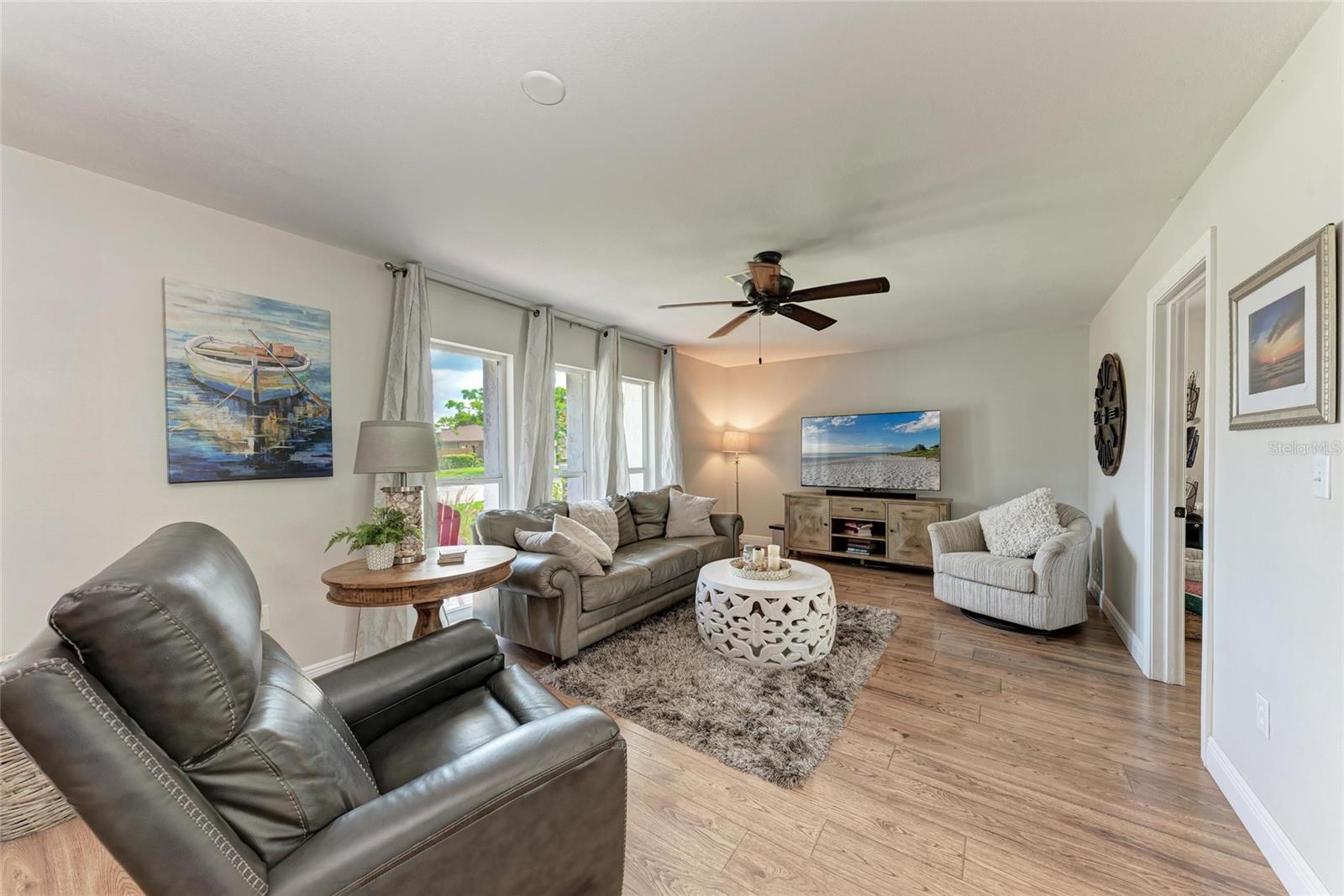 Image 7 of 54 For 5207 5th Avenue Drive Nw