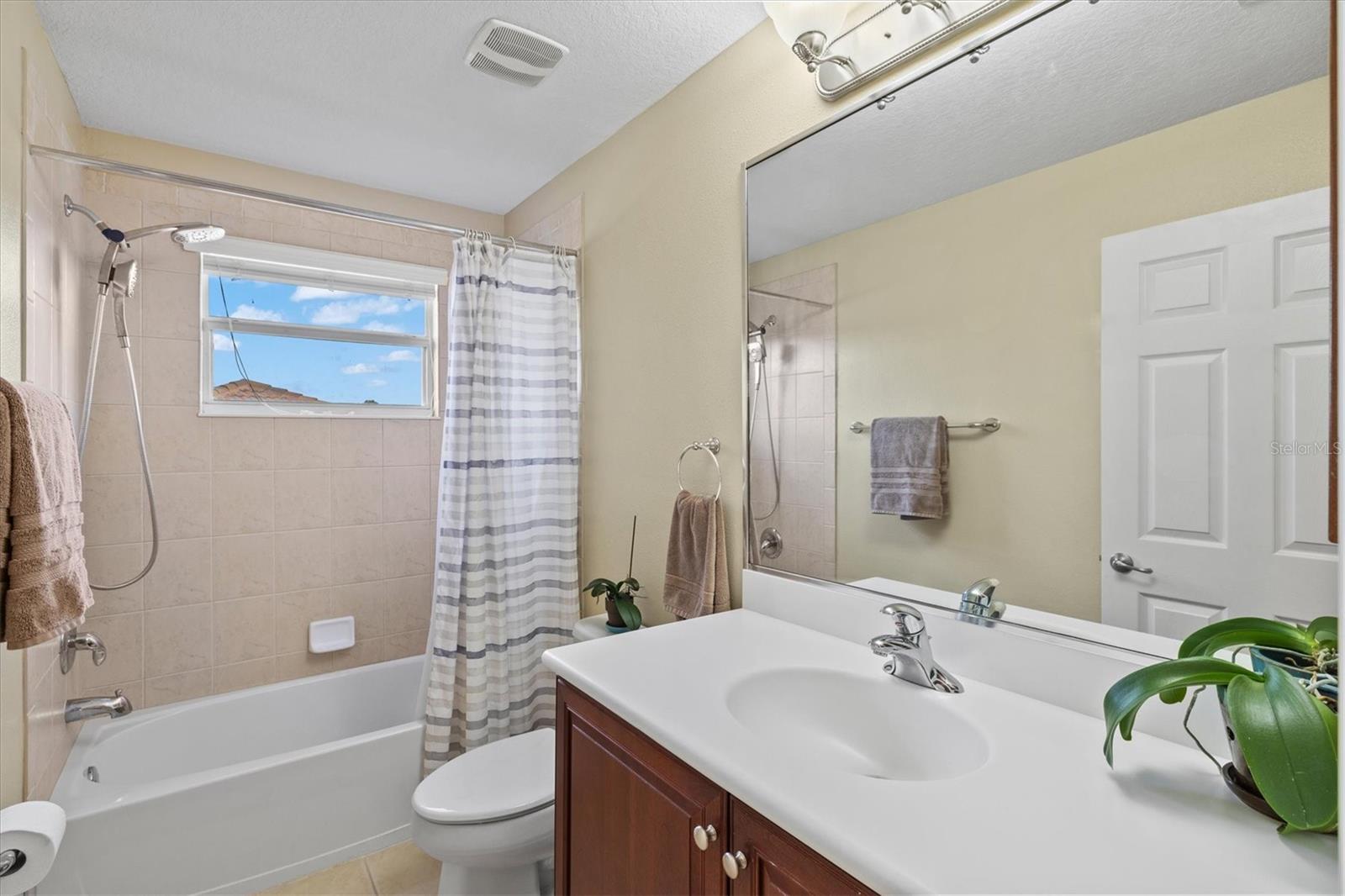 Image 39 of 85 For 11986 Granite Woods Loop