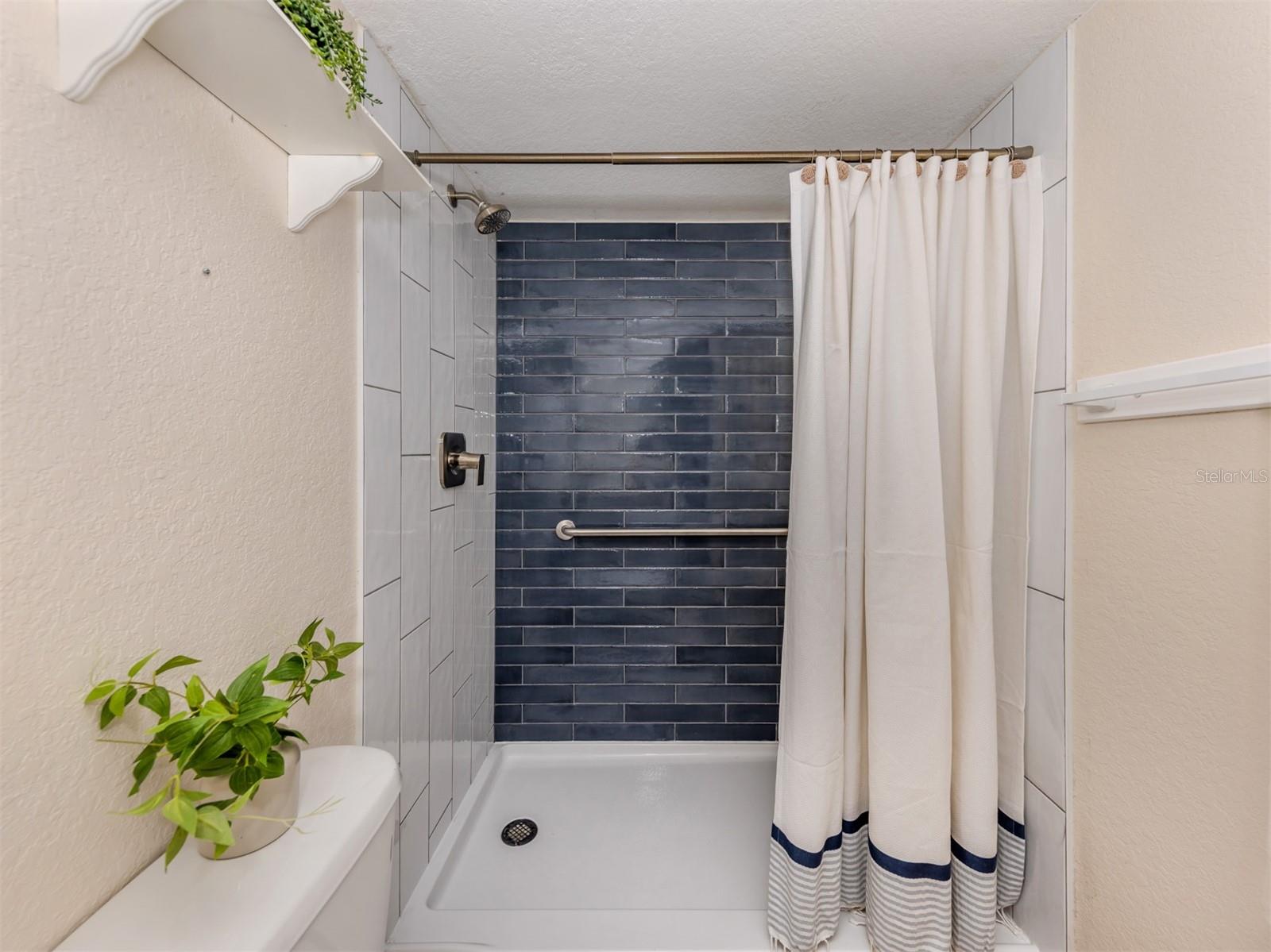 Image 11 of 33 For 25050 Sandhill Boulevard 6a3