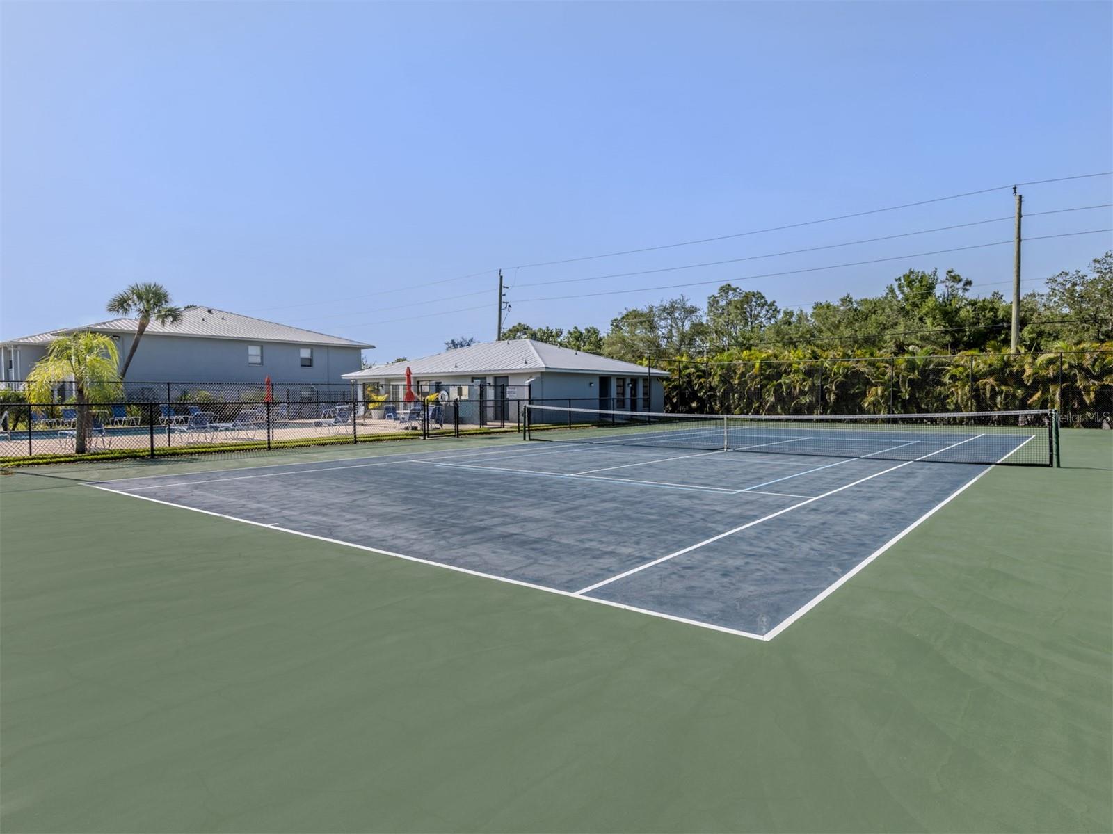Image 25 of 33 For 25050 Sandhill Boulevard 6a3
