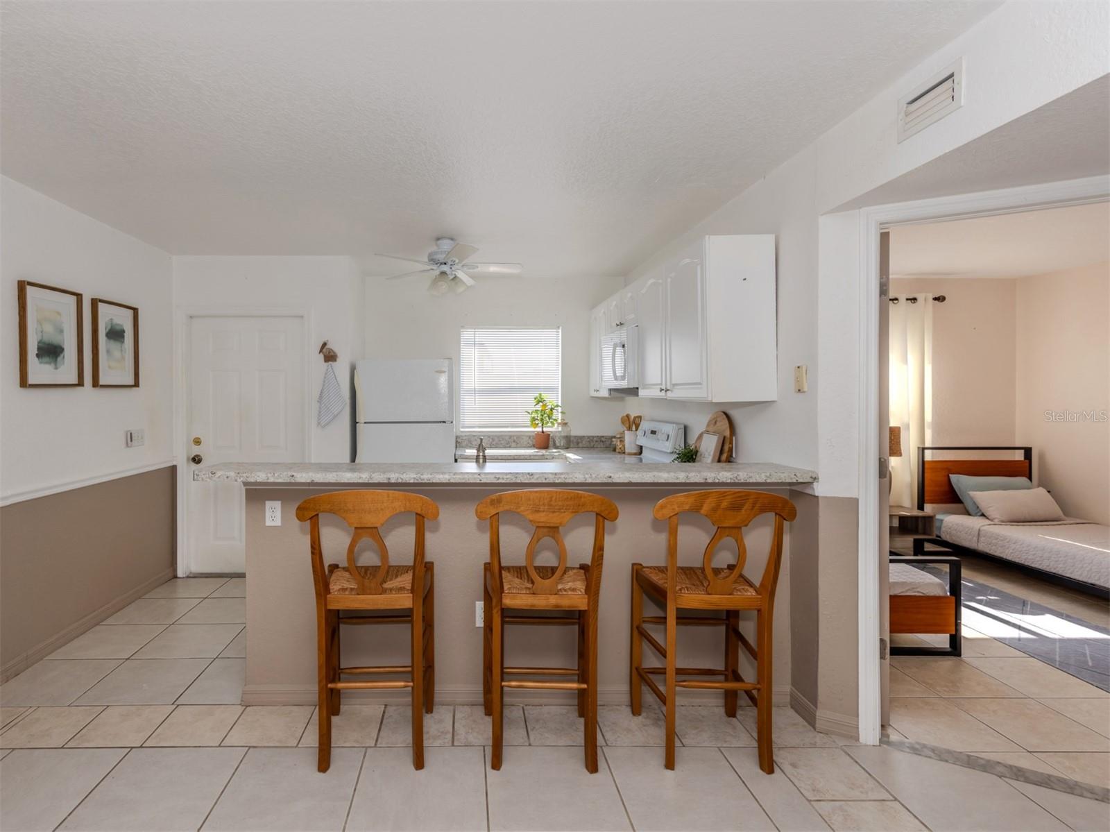 Image 4 of 33 For 25050 Sandhill Boulevard 6a3