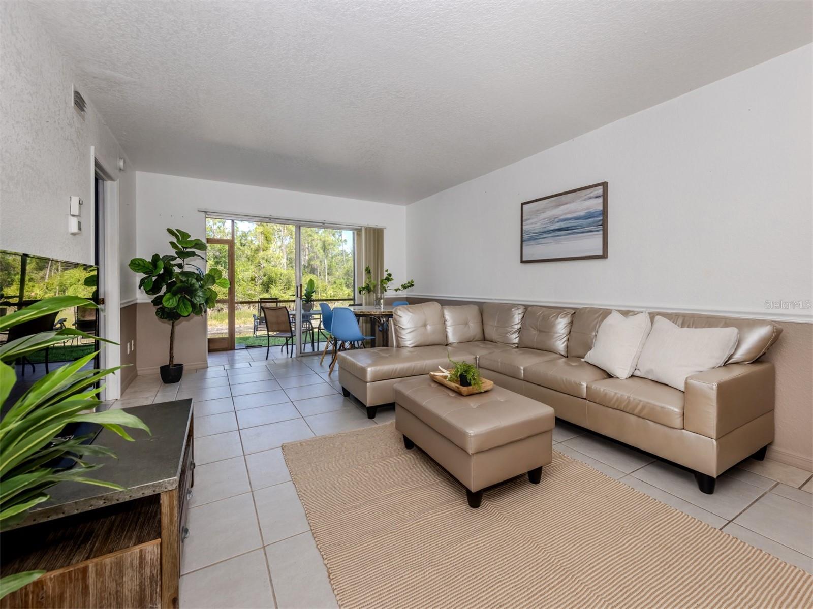 Image 6 of 33 For 25050 Sandhill Boulevard 6a3