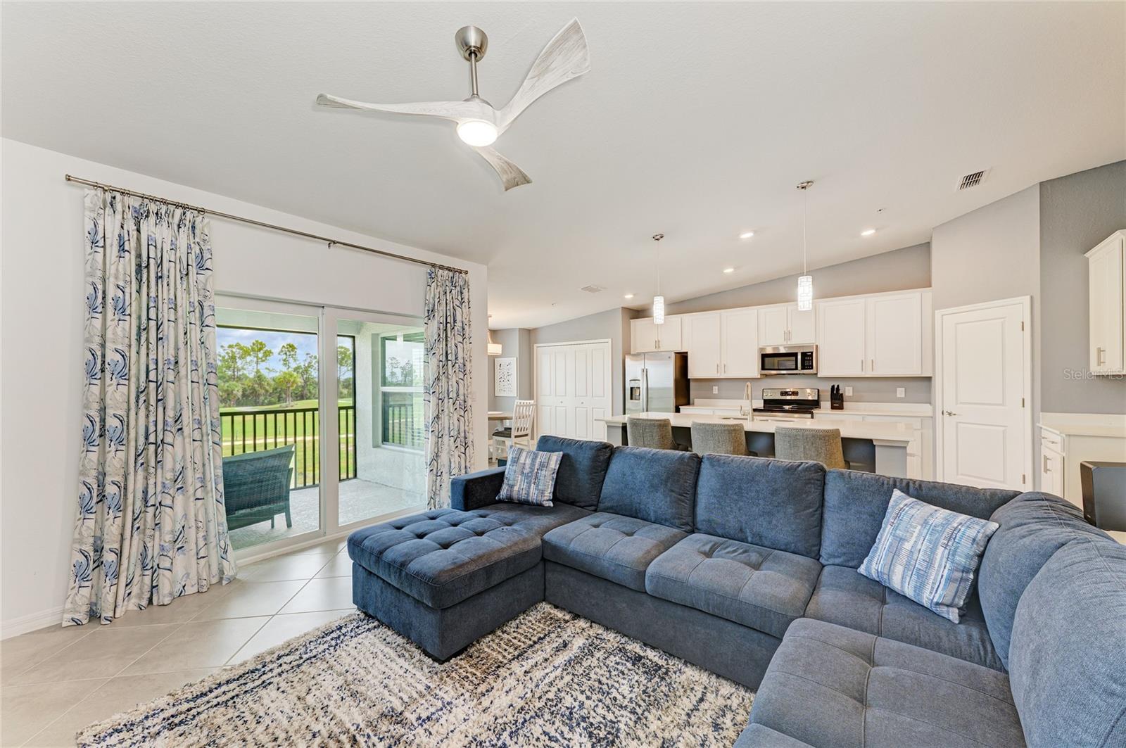 Image 13 of 93 For 12390 Wellen Golf Street 203
