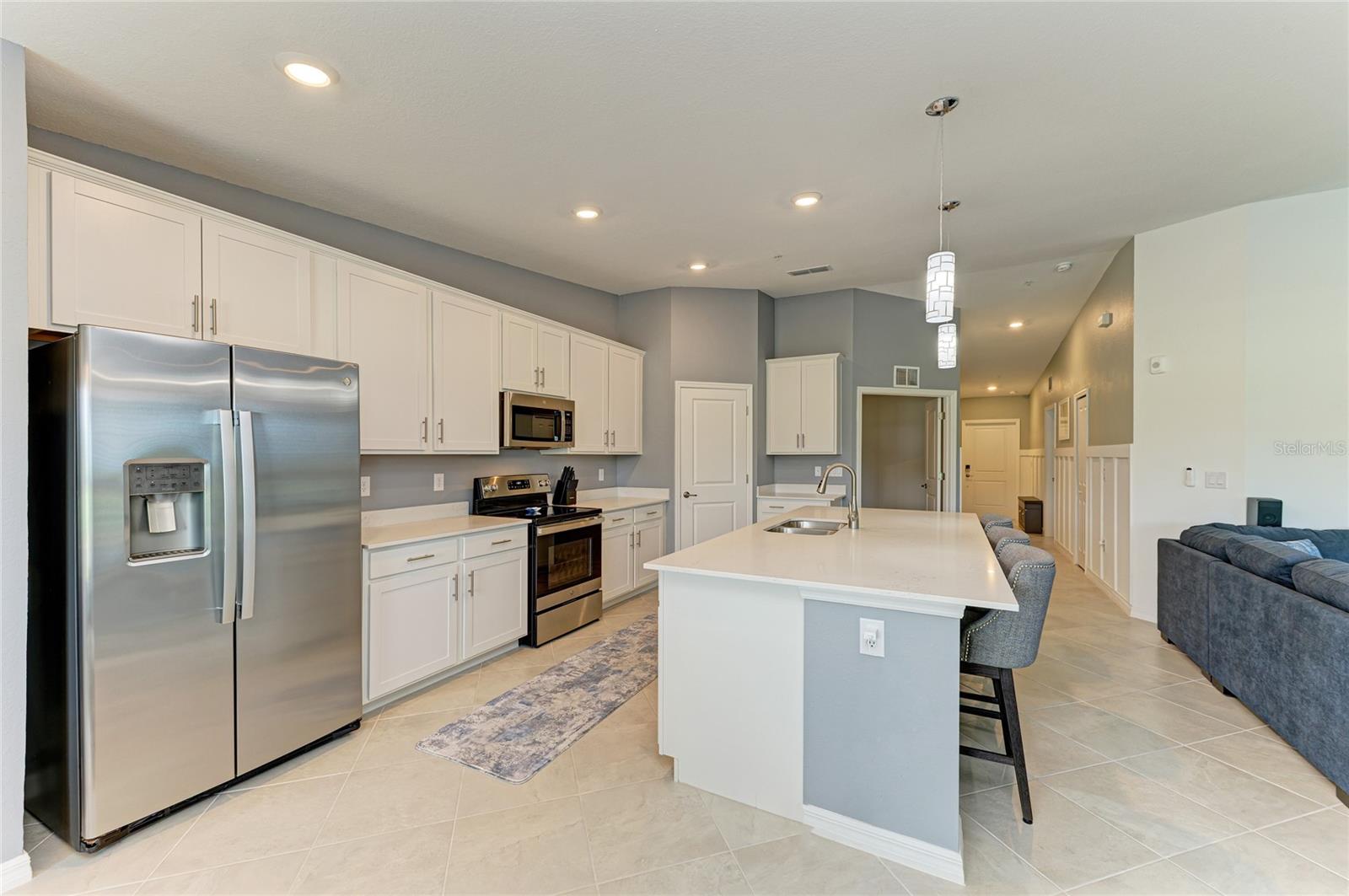 Image 19 of 93 For 12390 Wellen Golf Street 203