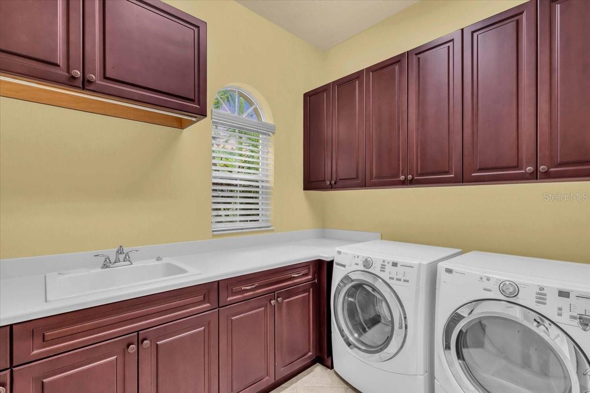 Image 32 of 53 For 6918 73rd Court E