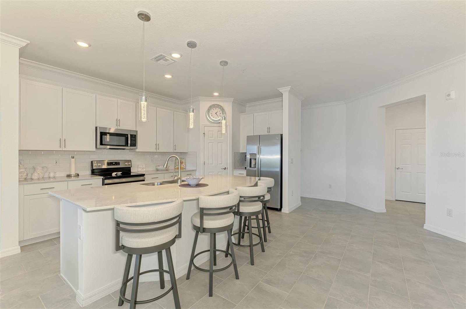 Image 12 of 95 For 10213 Staggerbush Drive 202