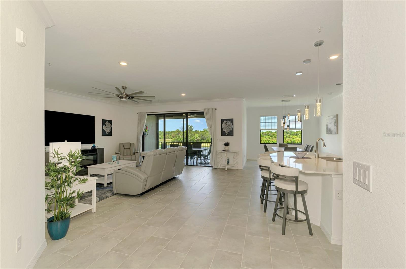 Image 13 of 95 For 10213 Staggerbush Drive 202