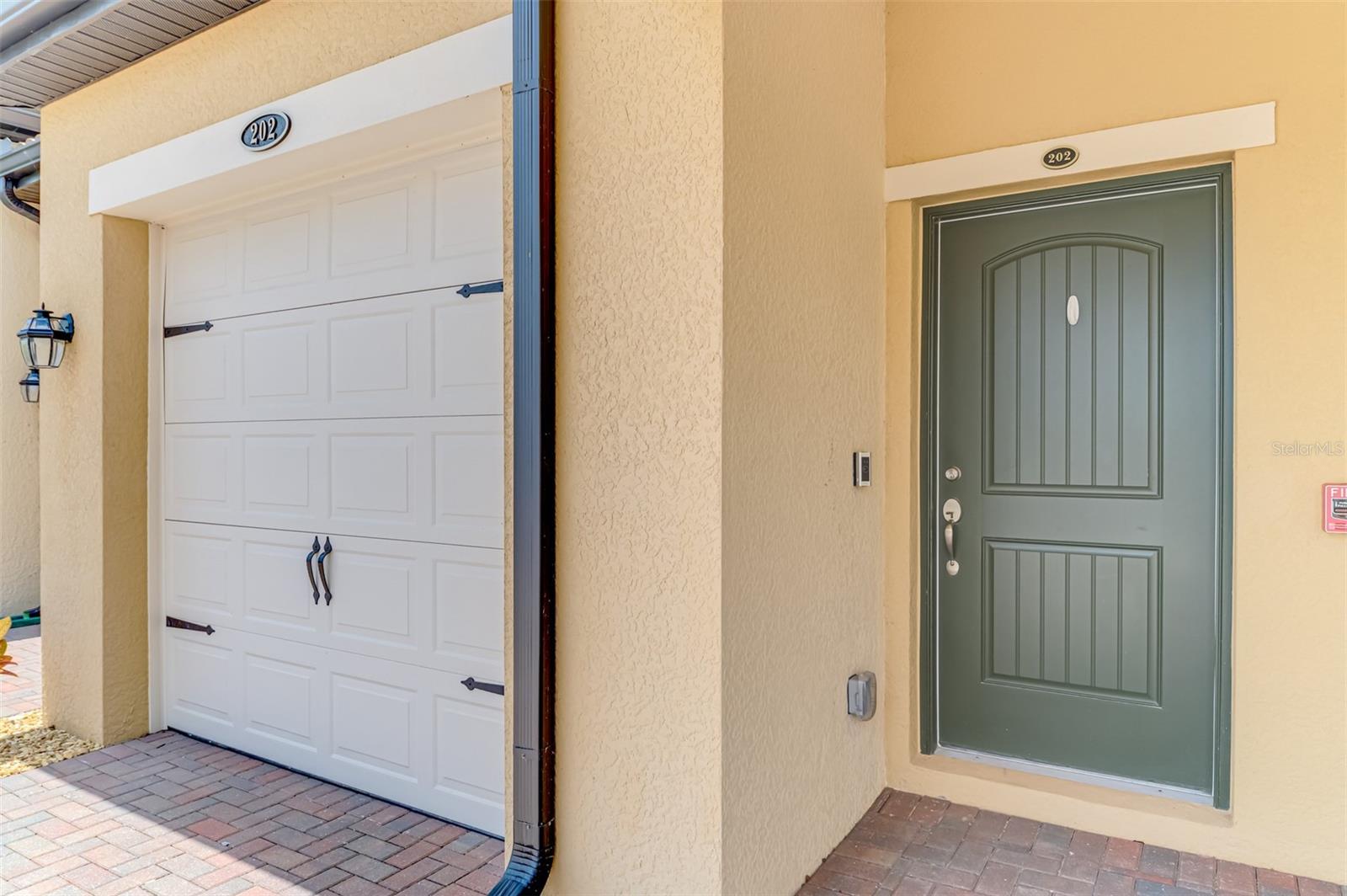 Image 7 of 95 For 10213 Staggerbush Drive 202