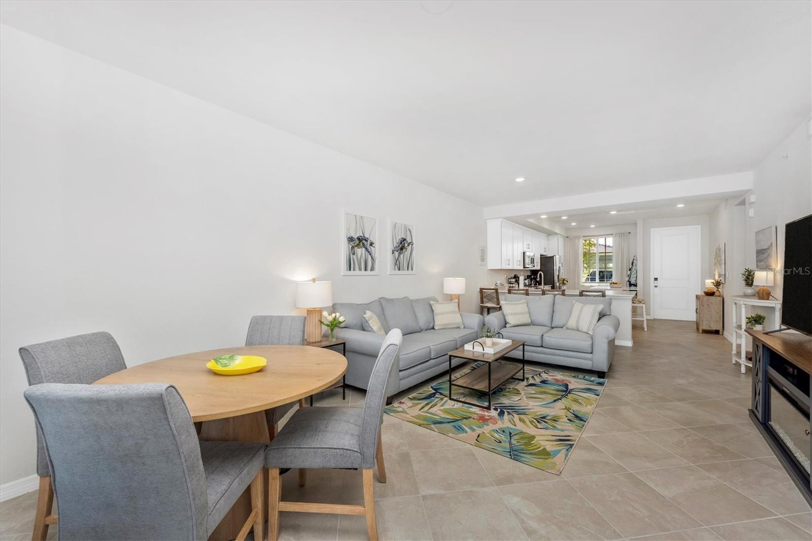 Image 11 of 91 For 17595 Opal Sand Drive 105