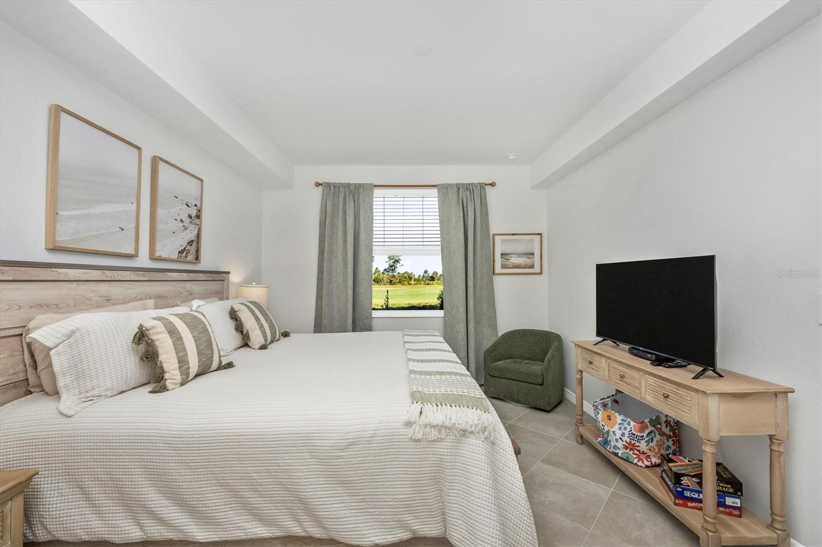 Image 20 of 91 For 17595 Opal Sand Drive 105