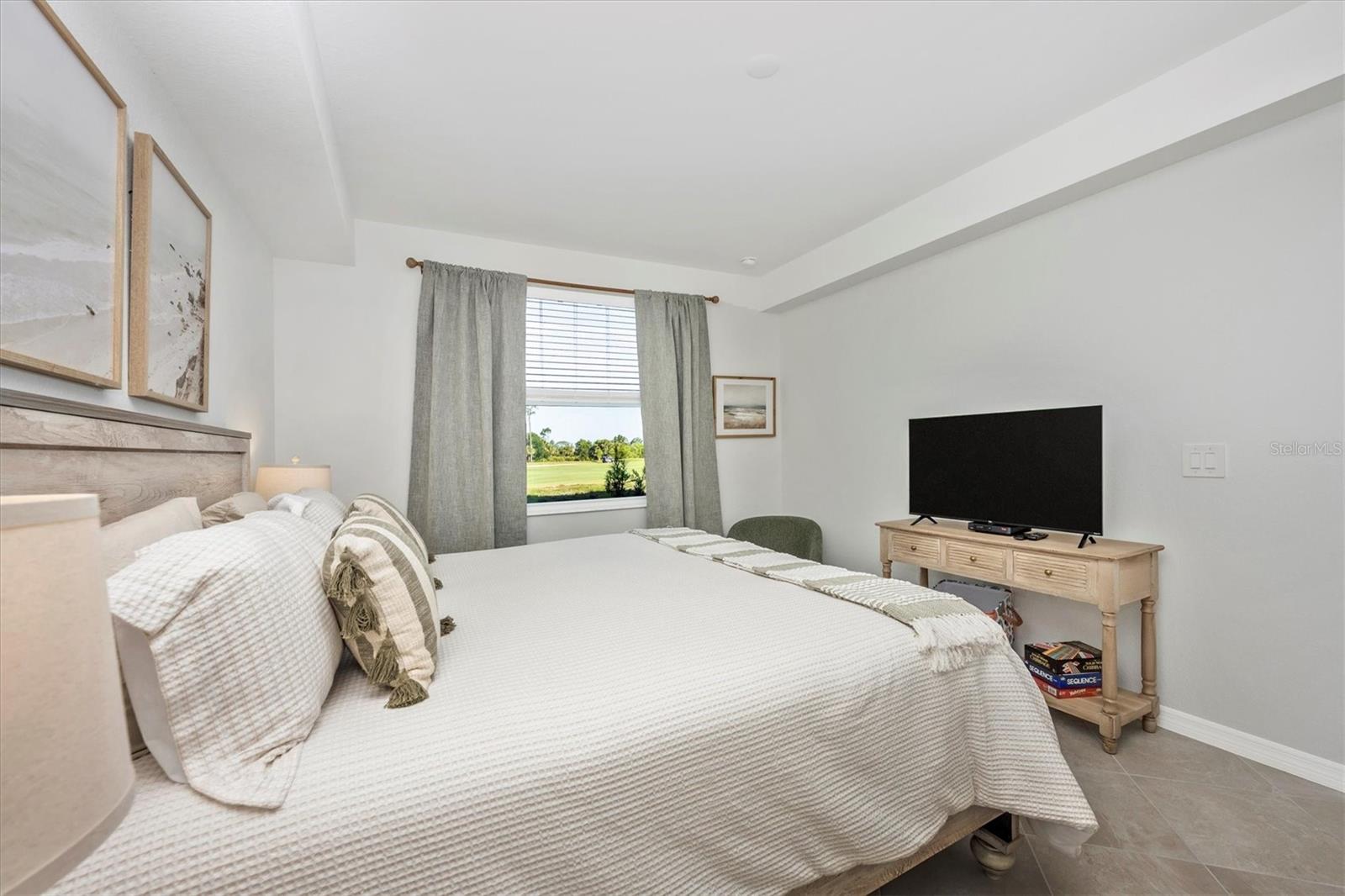 Image 21 of 91 For 17595 Opal Sand Drive 105