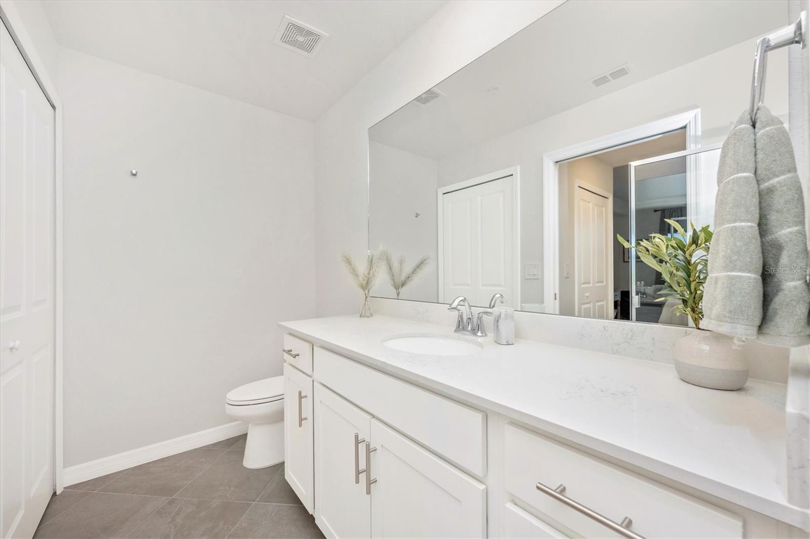 Image 23 of 91 For 17595 Opal Sand Drive 105