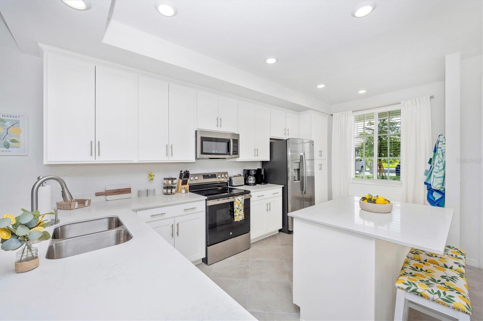 Image 6 of 91 For 17595 Opal Sand Drive 105