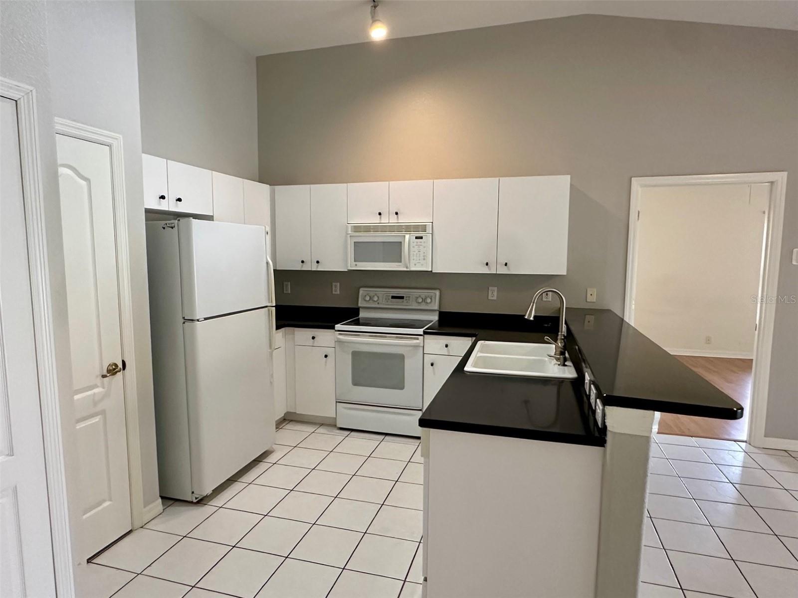 Image 9 of 21 For 1204 L Pavia Blvd  1204
