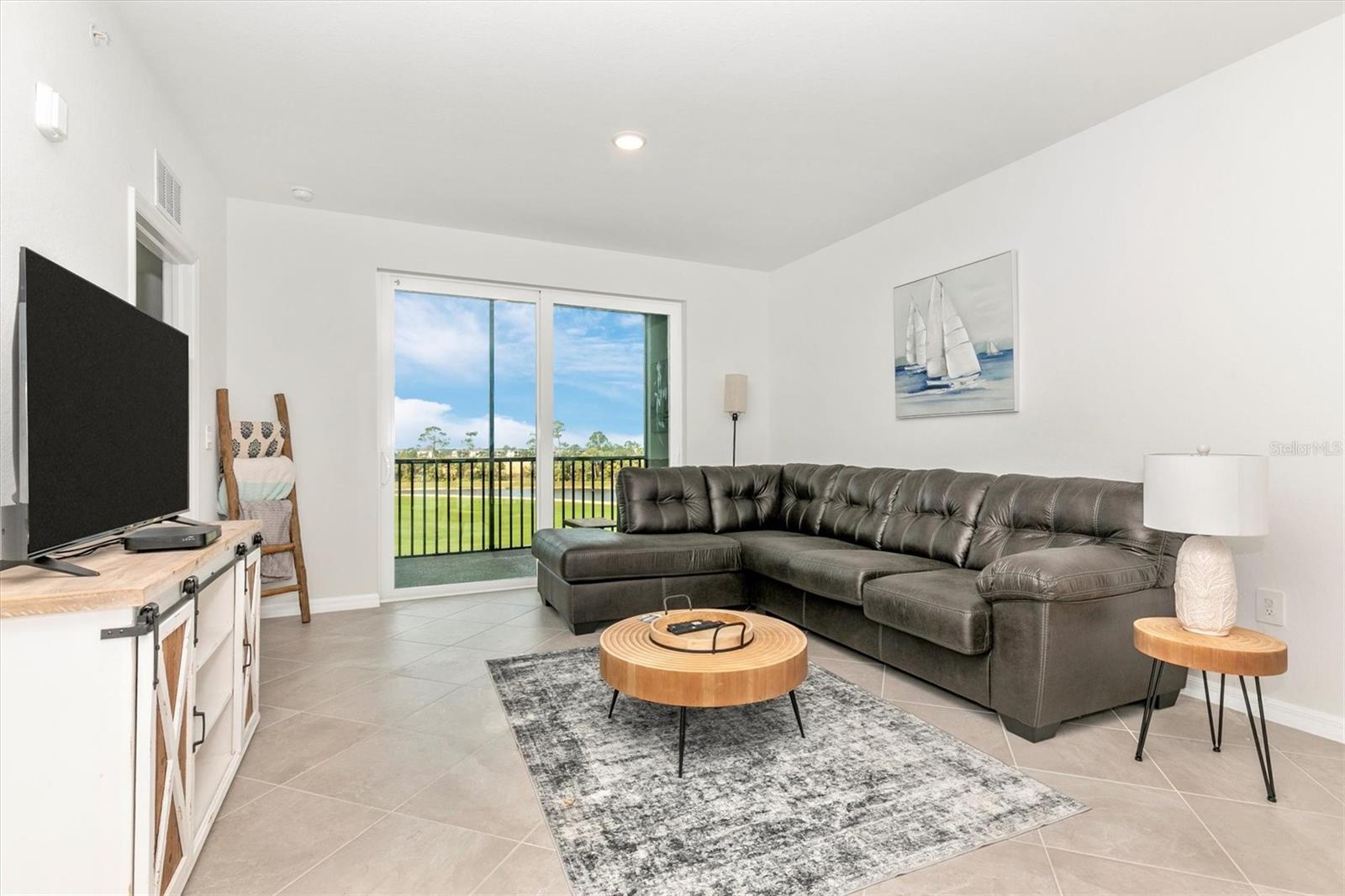 Image 15 of 92 For 17565 Opal Sand Drive 305