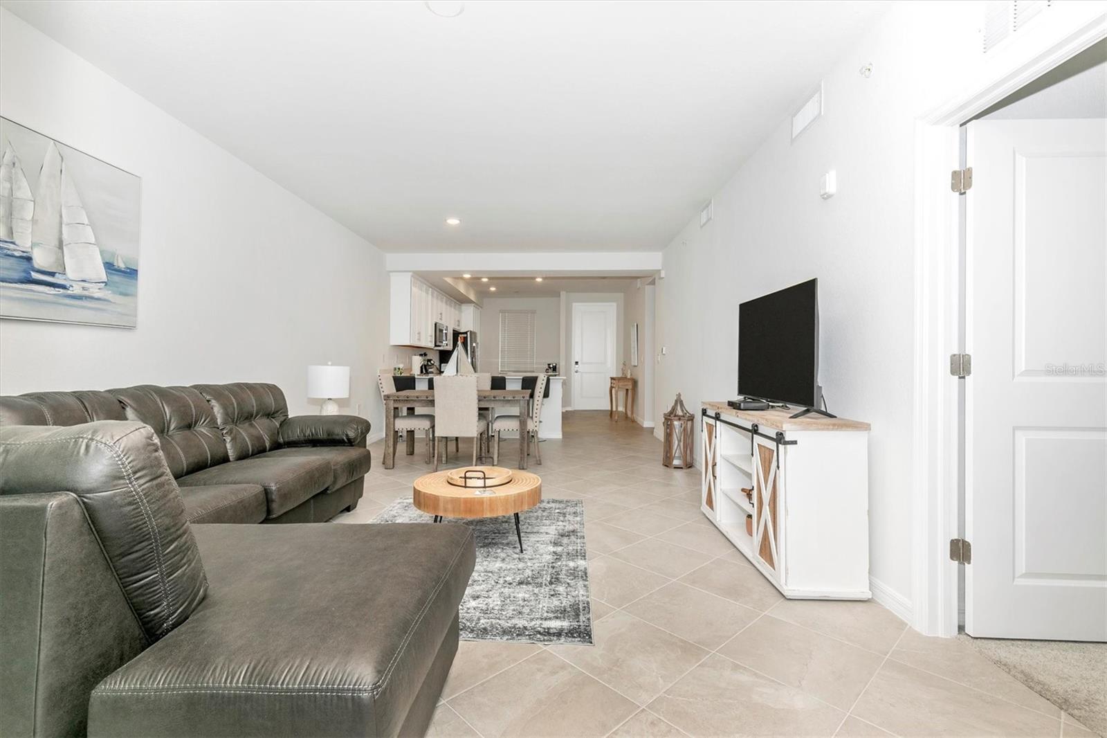 Image 19 of 92 For 17565 Opal Sand Drive 305