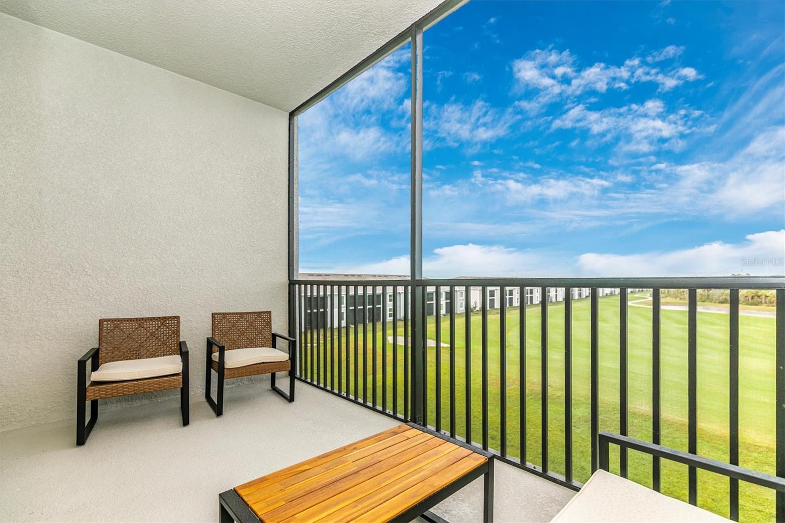 Image 22 of 92 For 17565 Opal Sand Drive 305