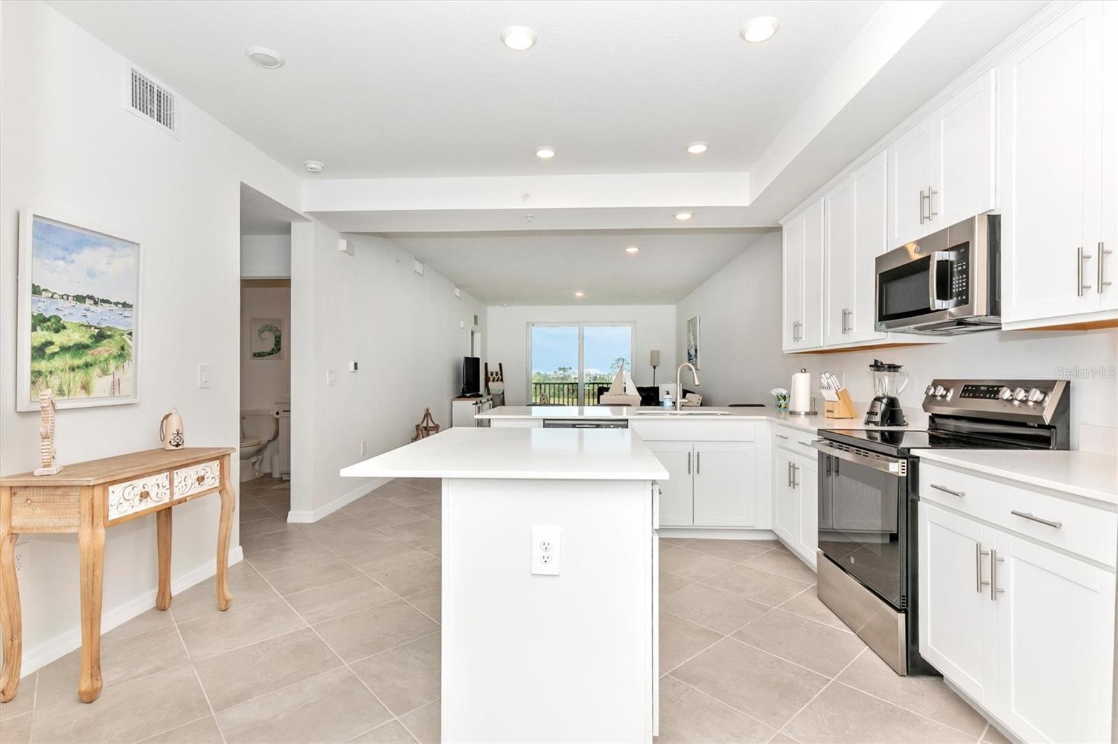 Image 7 of 92 For 17565 Opal Sand Drive 305