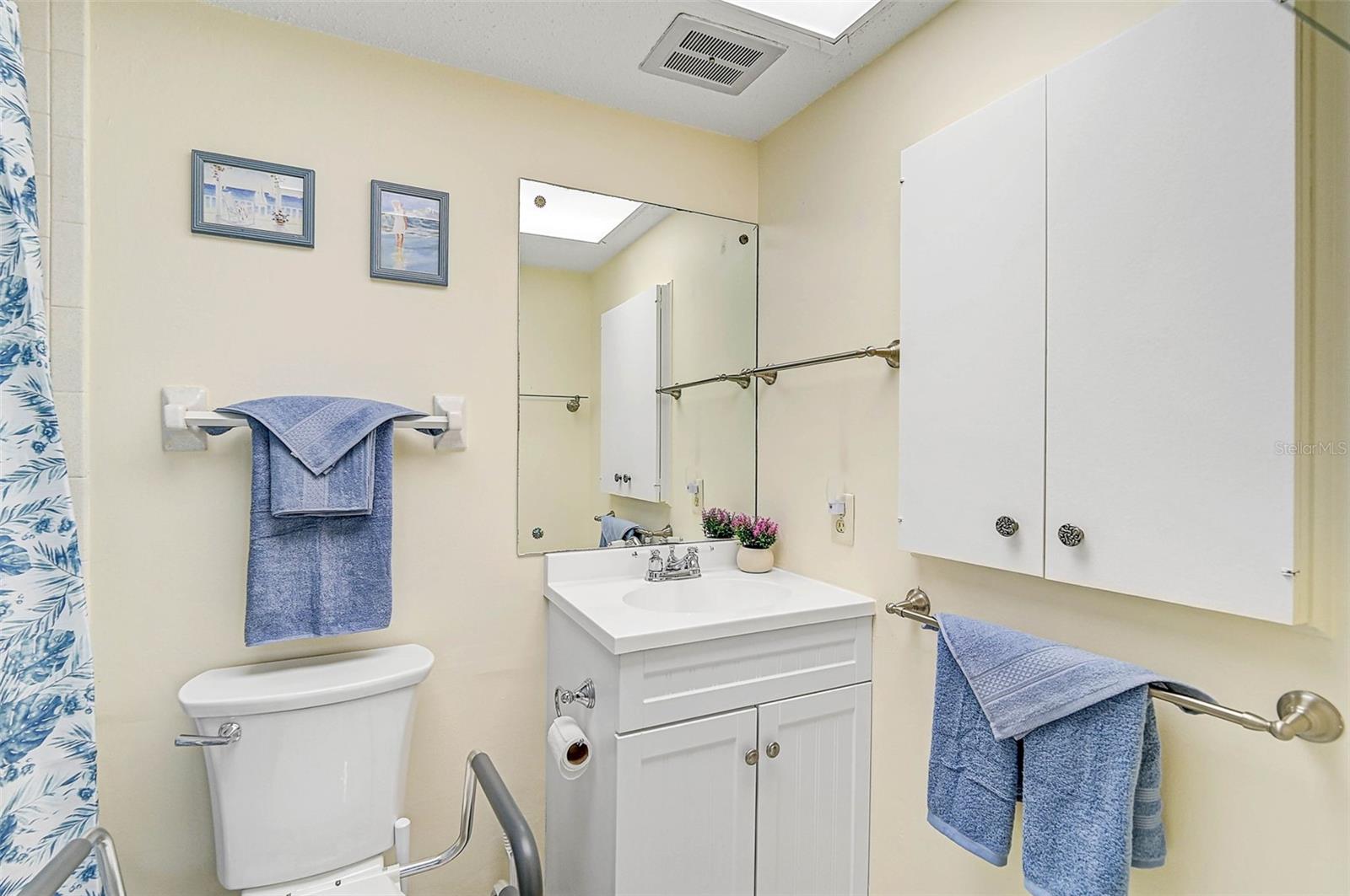 Image 13 of 60 For 708 Tamiami Trail S 115