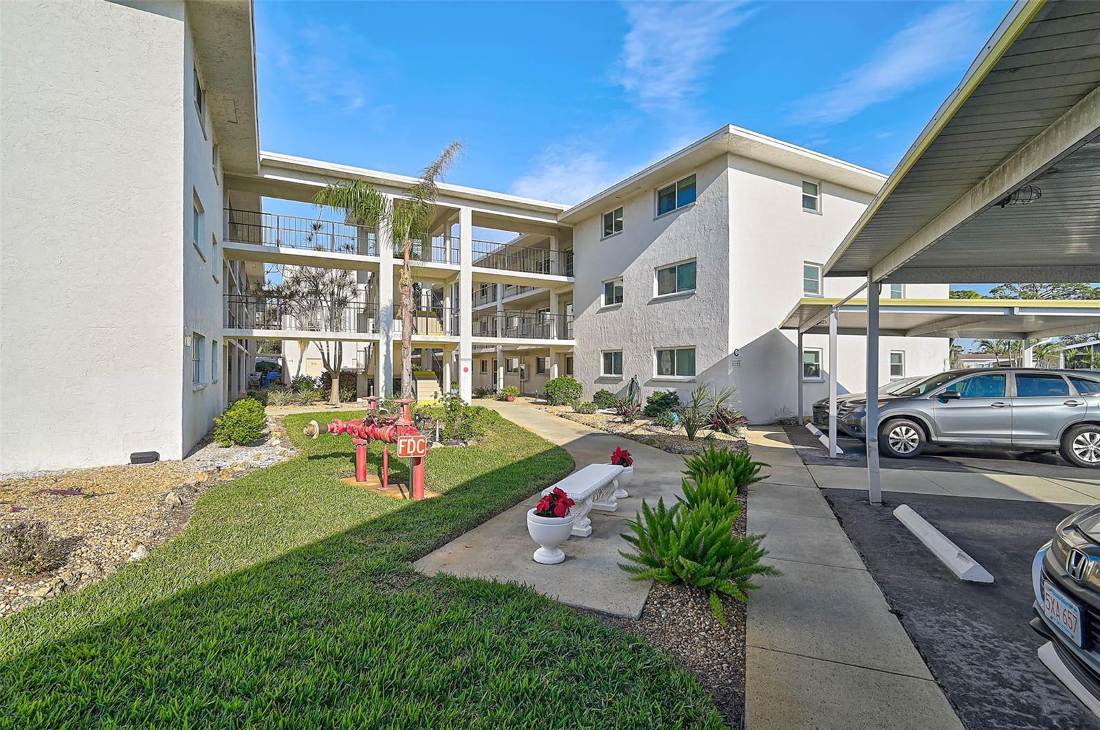 Image 27 of 60 For 708 Tamiami Trail S 115