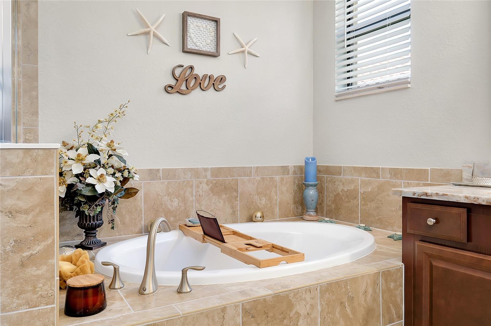 Image 36 of 97 For 13634 Vancanza Drive