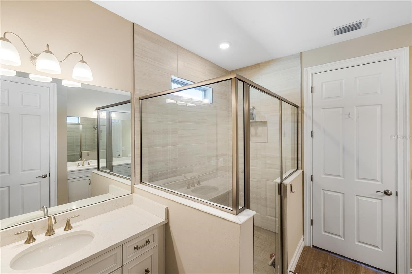 Image 20 of 60 For 660 Ravello Boulevard