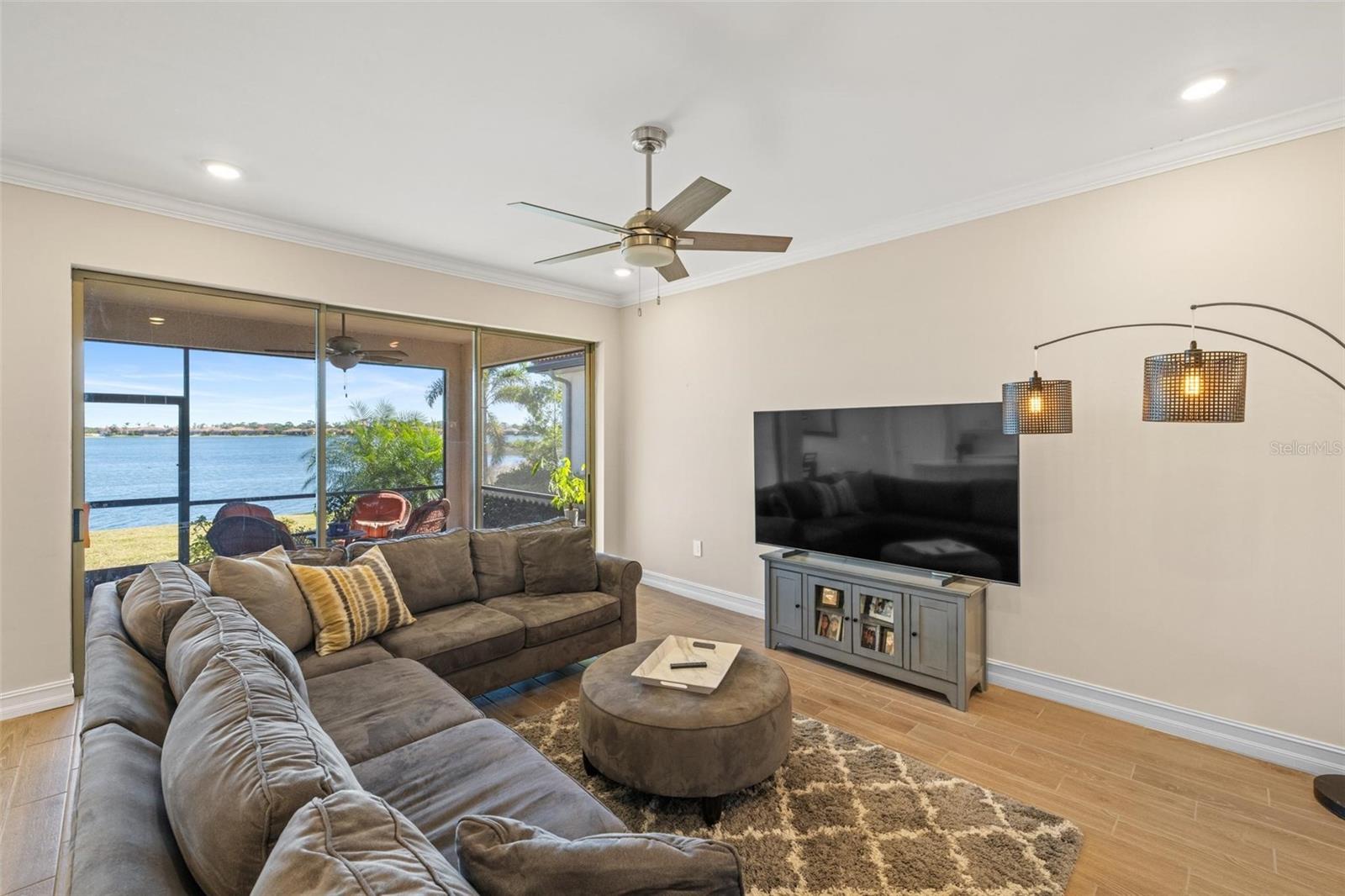 Image 8 of 60 For 660 Ravello Boulevard