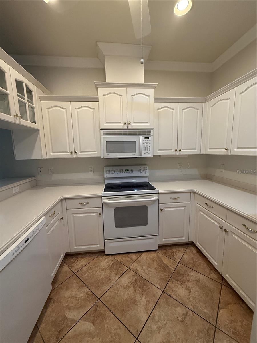 Image 2 of 25 For 3790 Cadbury Circle 40