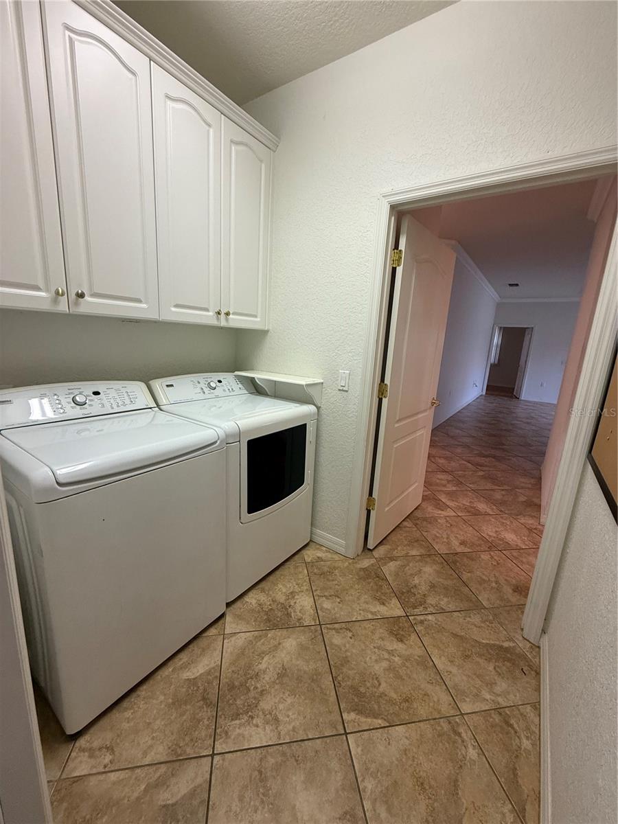Image 22 of 25 For 3790 Cadbury Circle 40