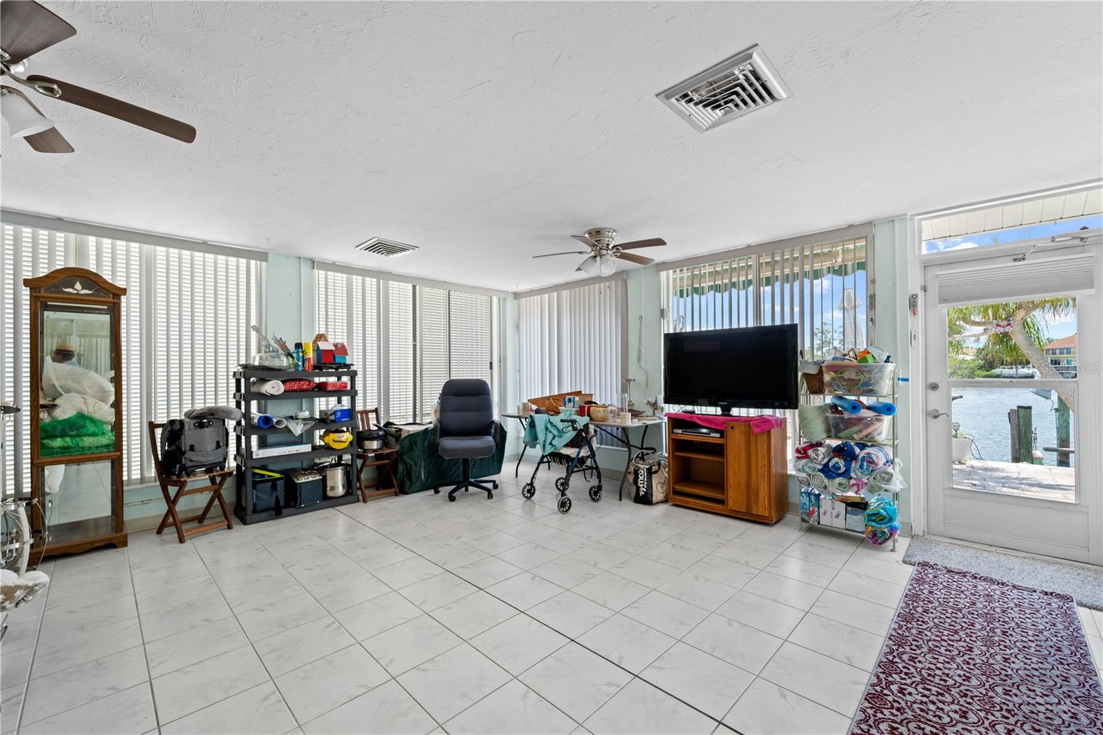 Image 28 of 47 For 922 Casey Cove Drive