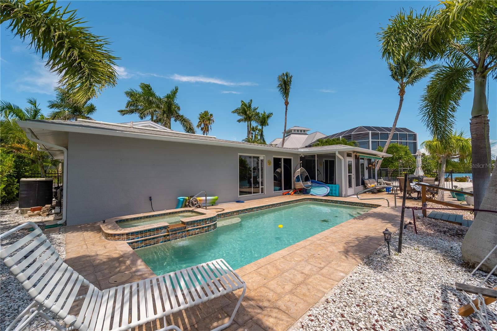 Image 39 of 47 For 922 Casey Cove Drive