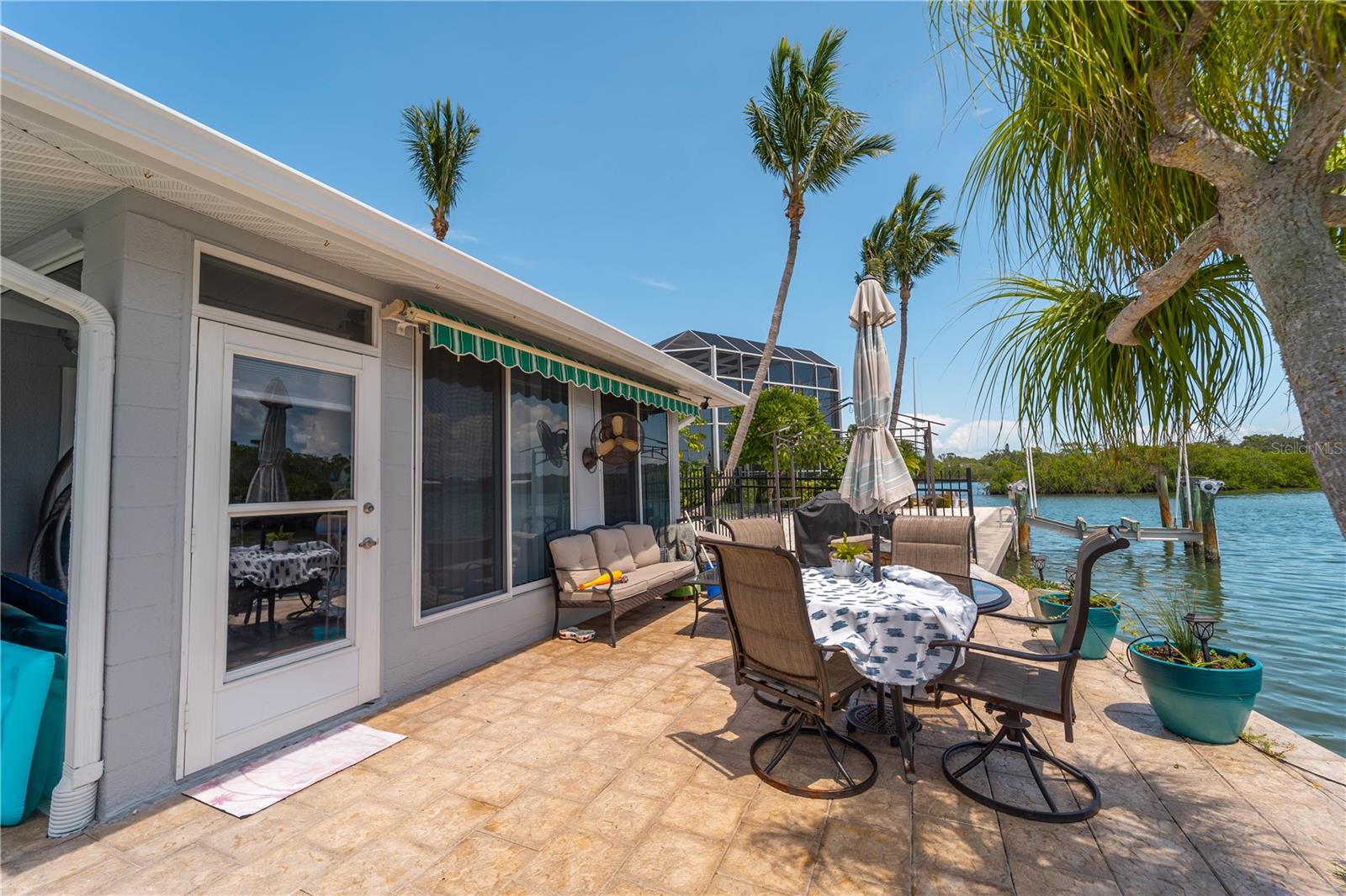 Image 41 of 47 For 922 Casey Cove Drive