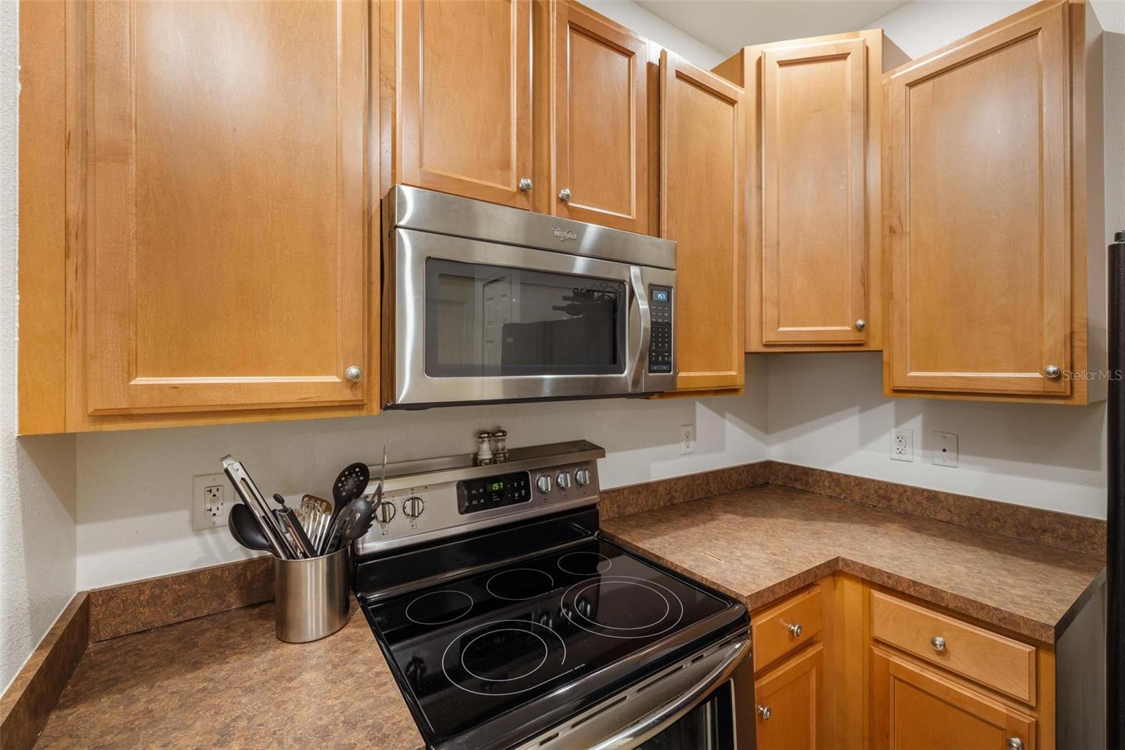 Image 10 of 38 For 3613 Parkridge Circle 11-201