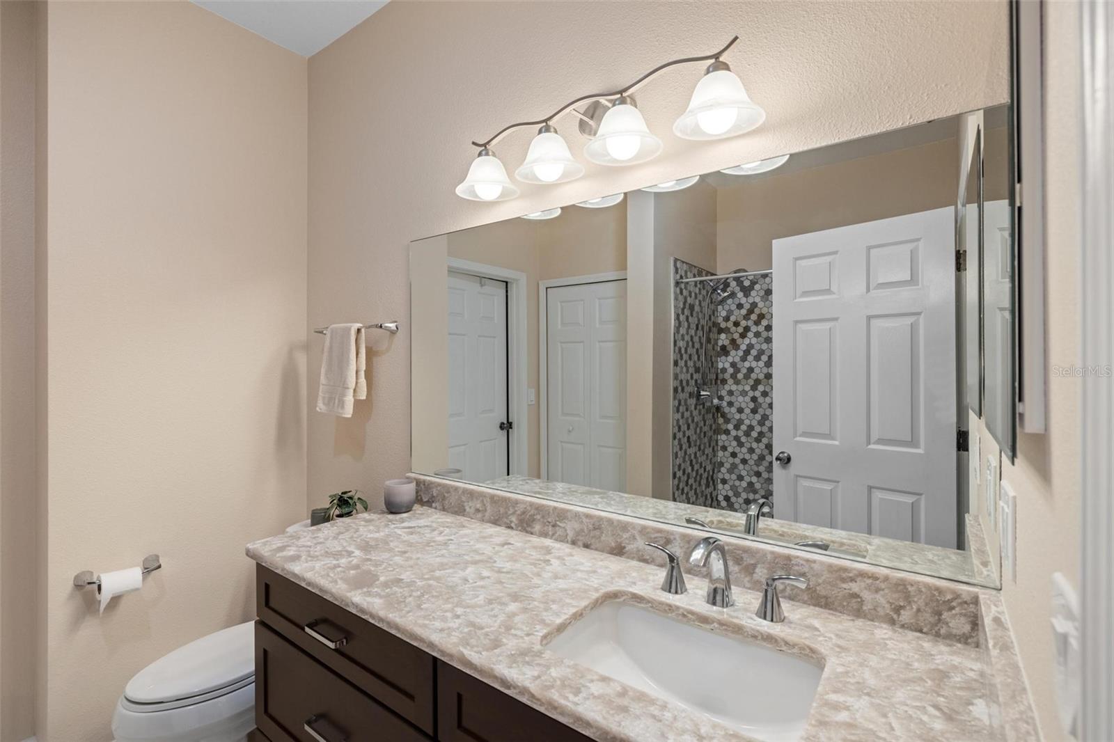 Image 17 of 38 For 3613 Parkridge Circle 11-201