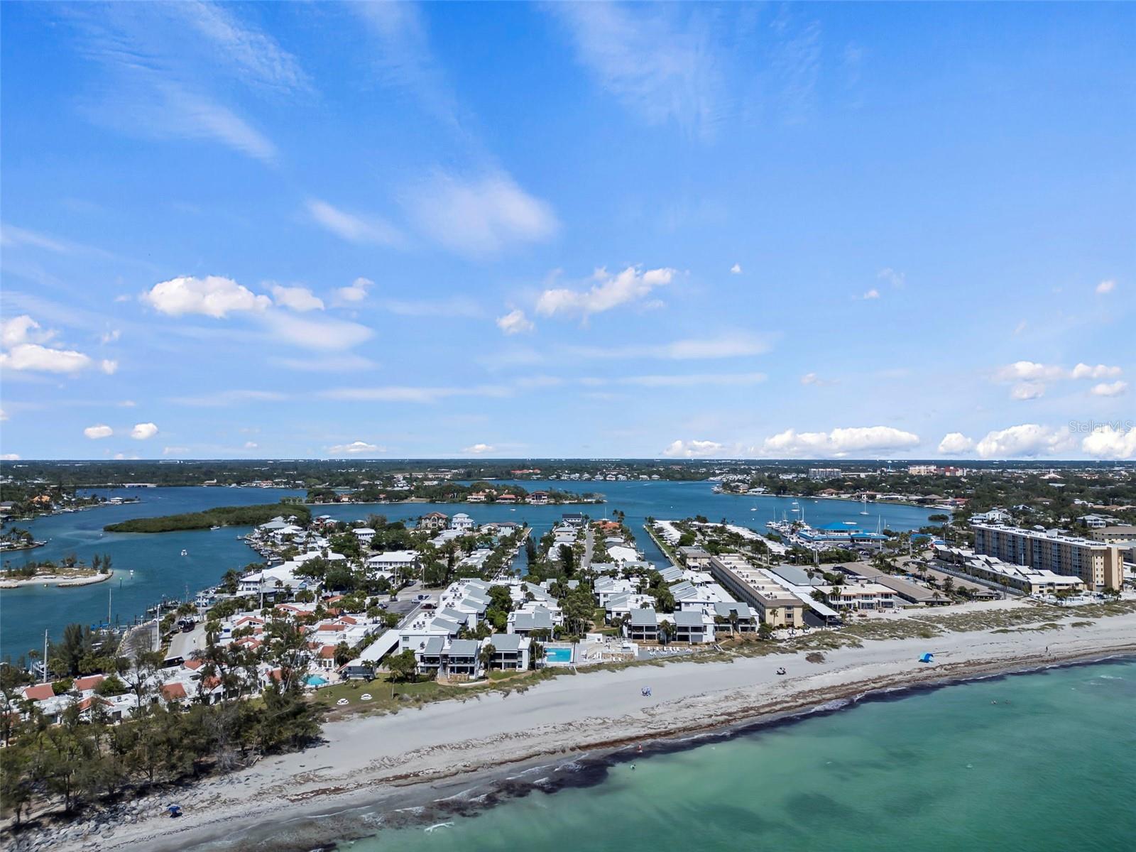 Image 15 of 62 For 1555 Tarpon Center Drive G 235